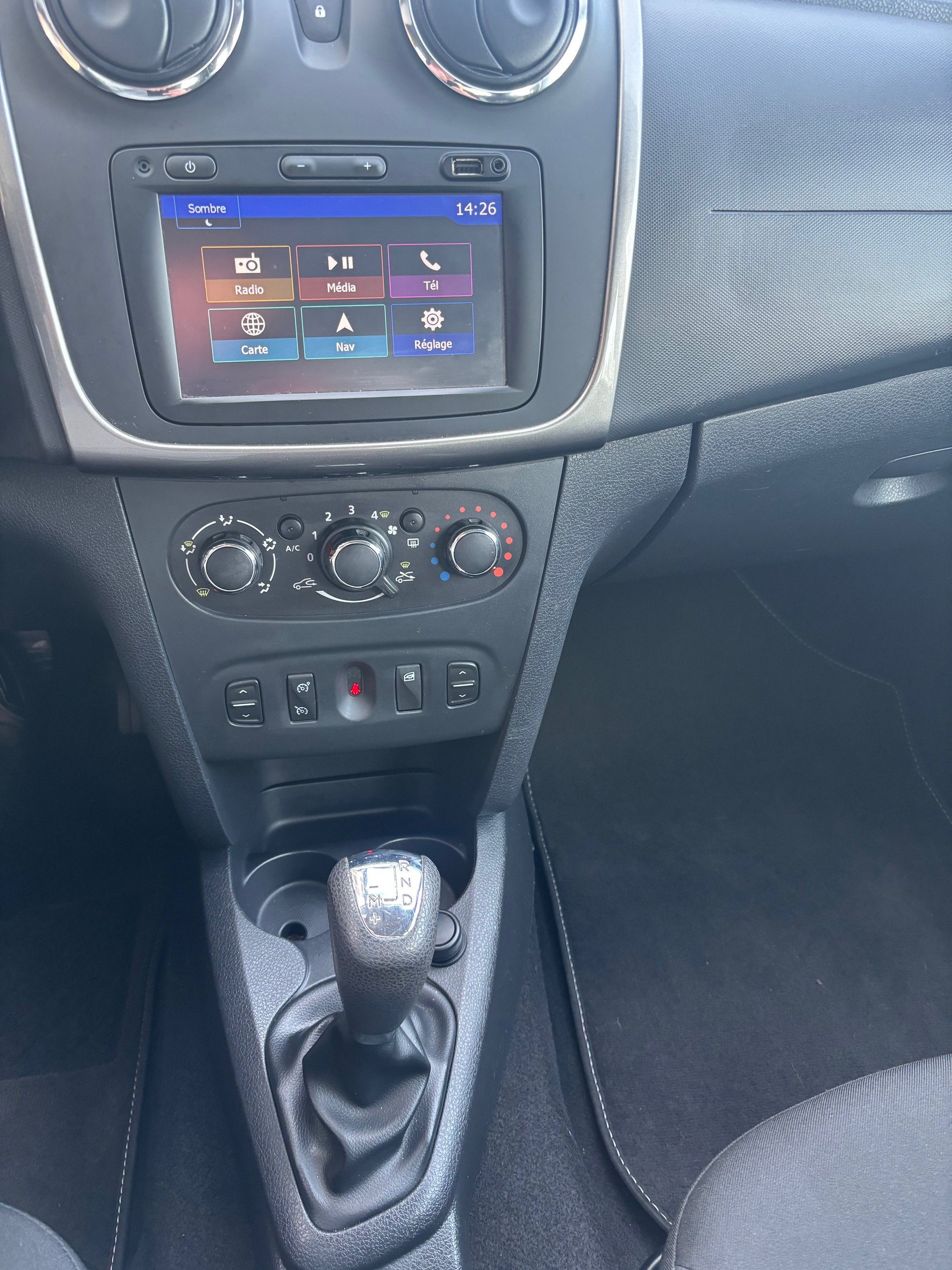 DACIA Sandero Tce 90 Ambiance Automatic-image-4