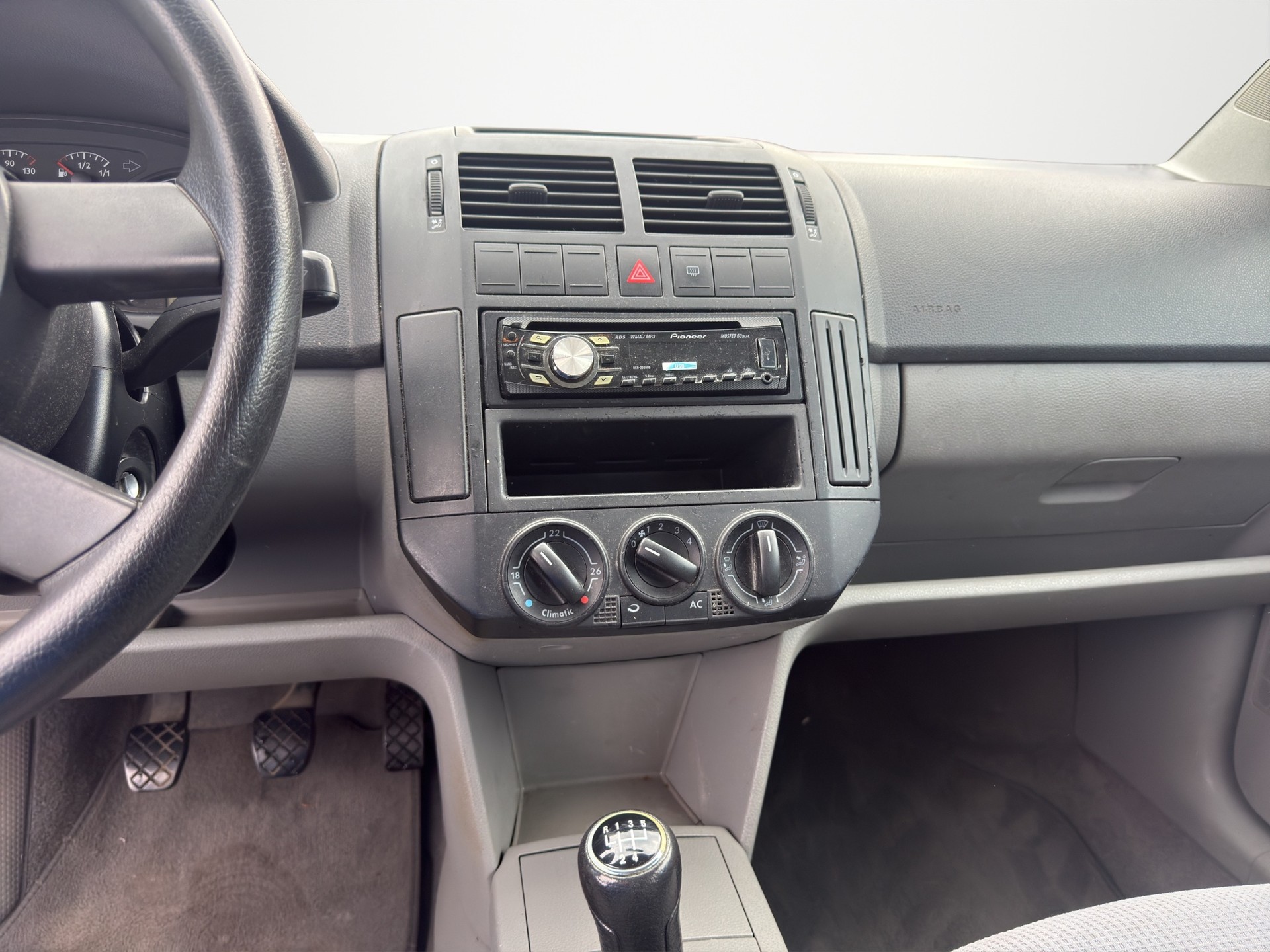 VW Polo 1.4 16V-image-12