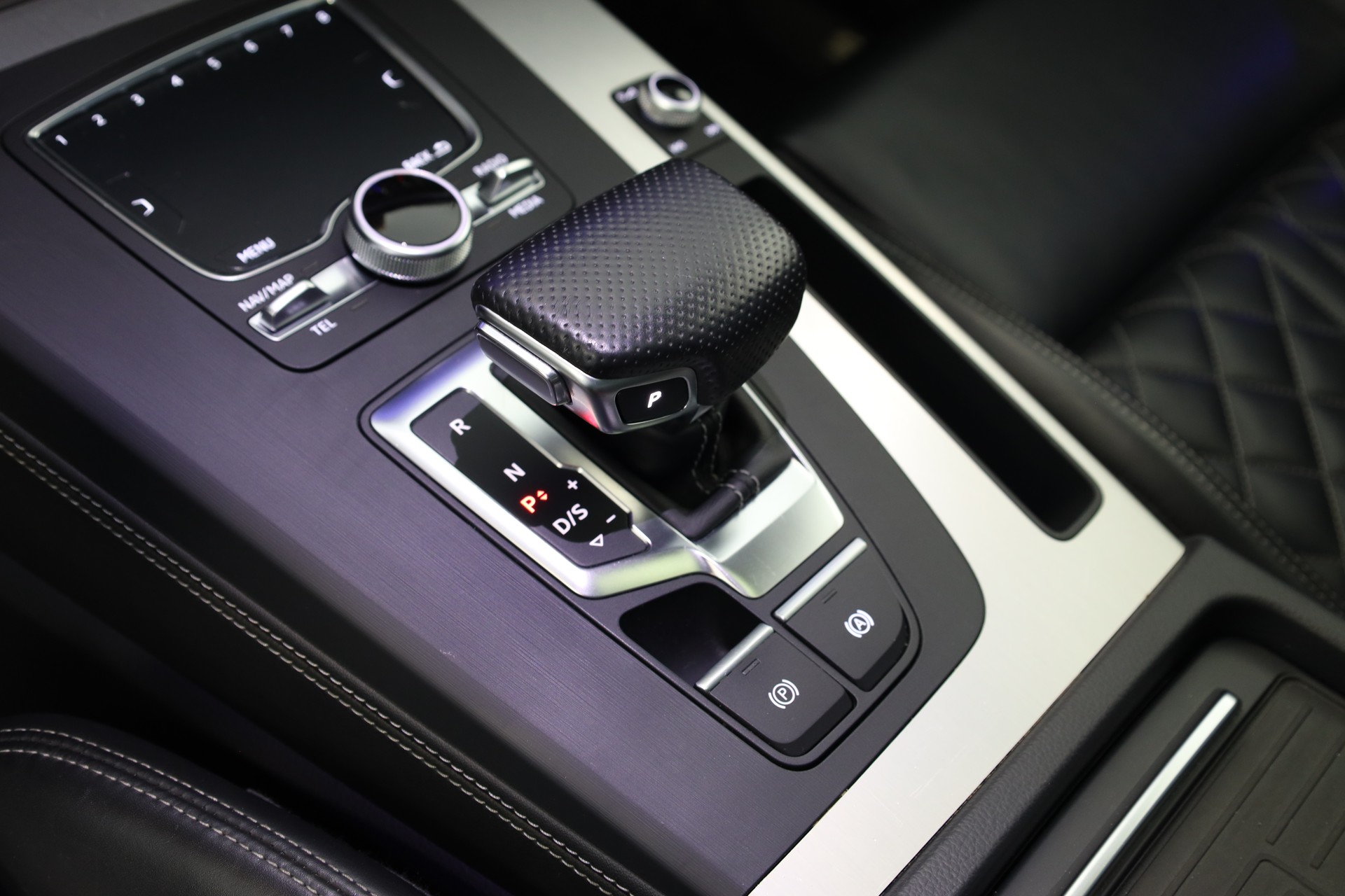 AUDI Q5 3.0 TDI sport quattro tiptronic-image-19
