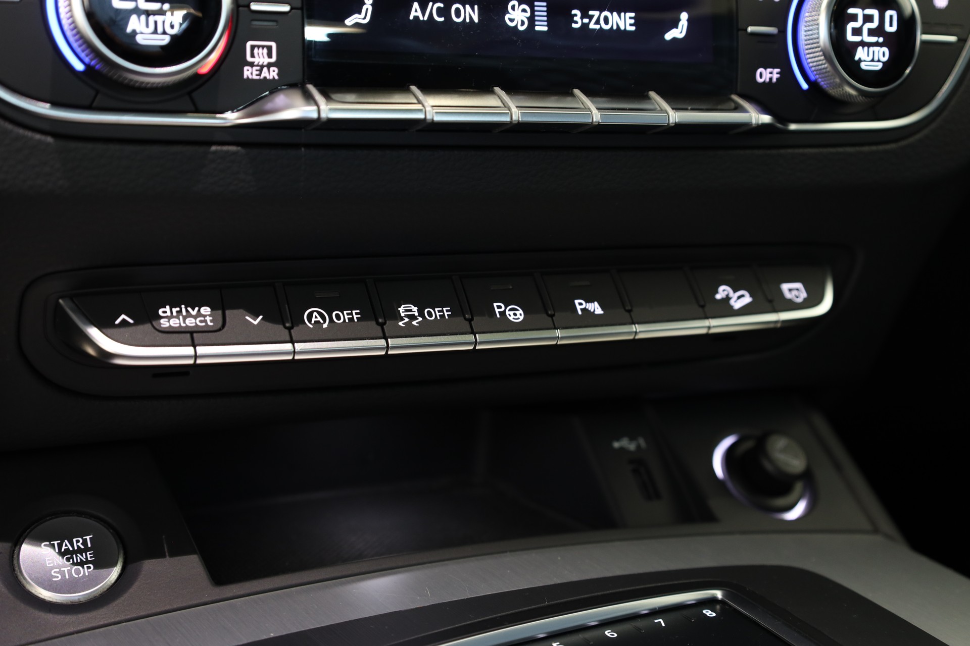 AUDI Q5 3.0 TDI sport quattro tiptronic-image-20
