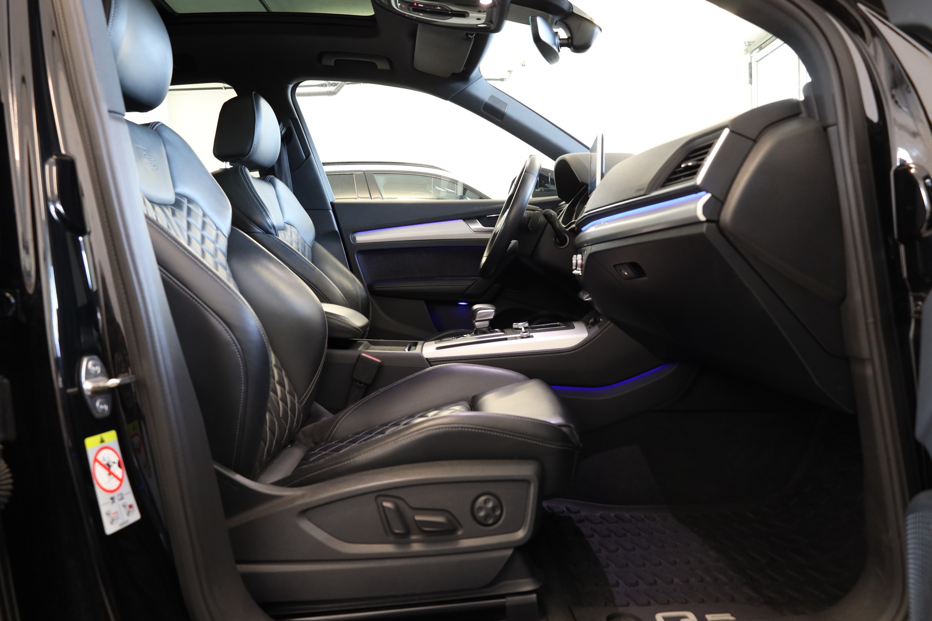 AUDI Q5 3.0 TDI sport quattro tiptronic-image-16