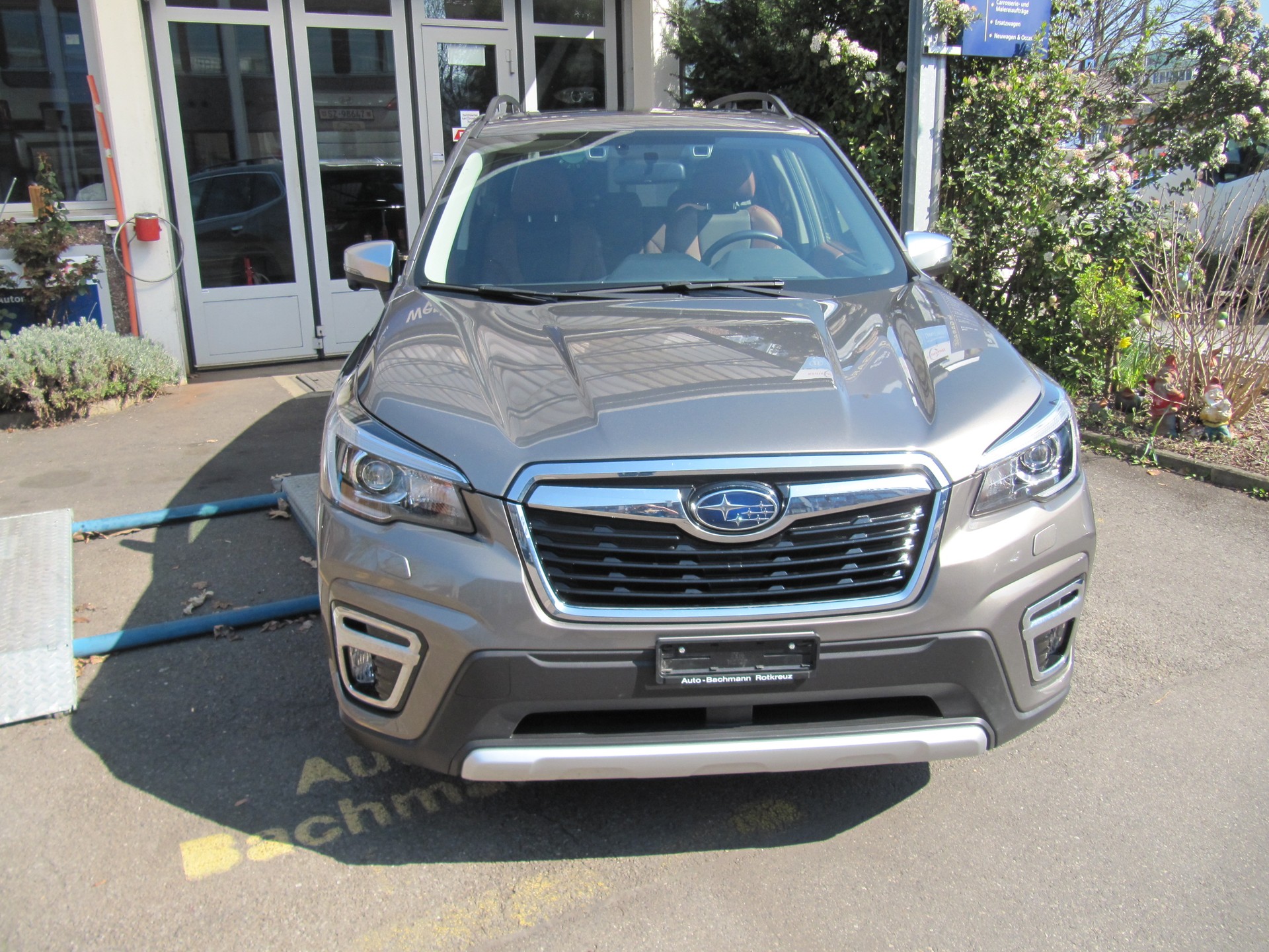 SUBARU Forester 2.0i e-Boxer Luxury Lineartronic-image-2