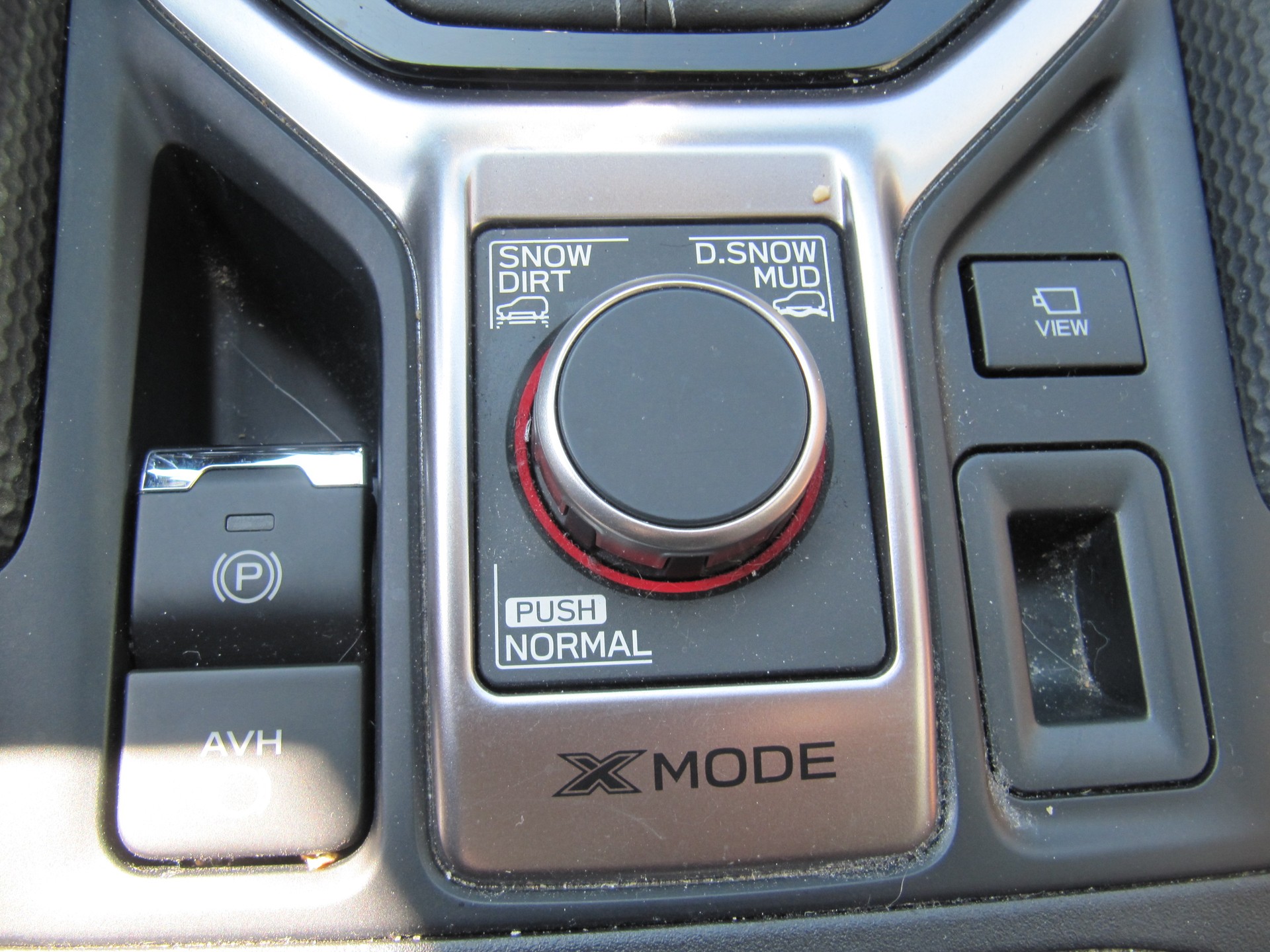 SUBARU Forester 2.0i e-Boxer Luxury Lineartronic-image-9