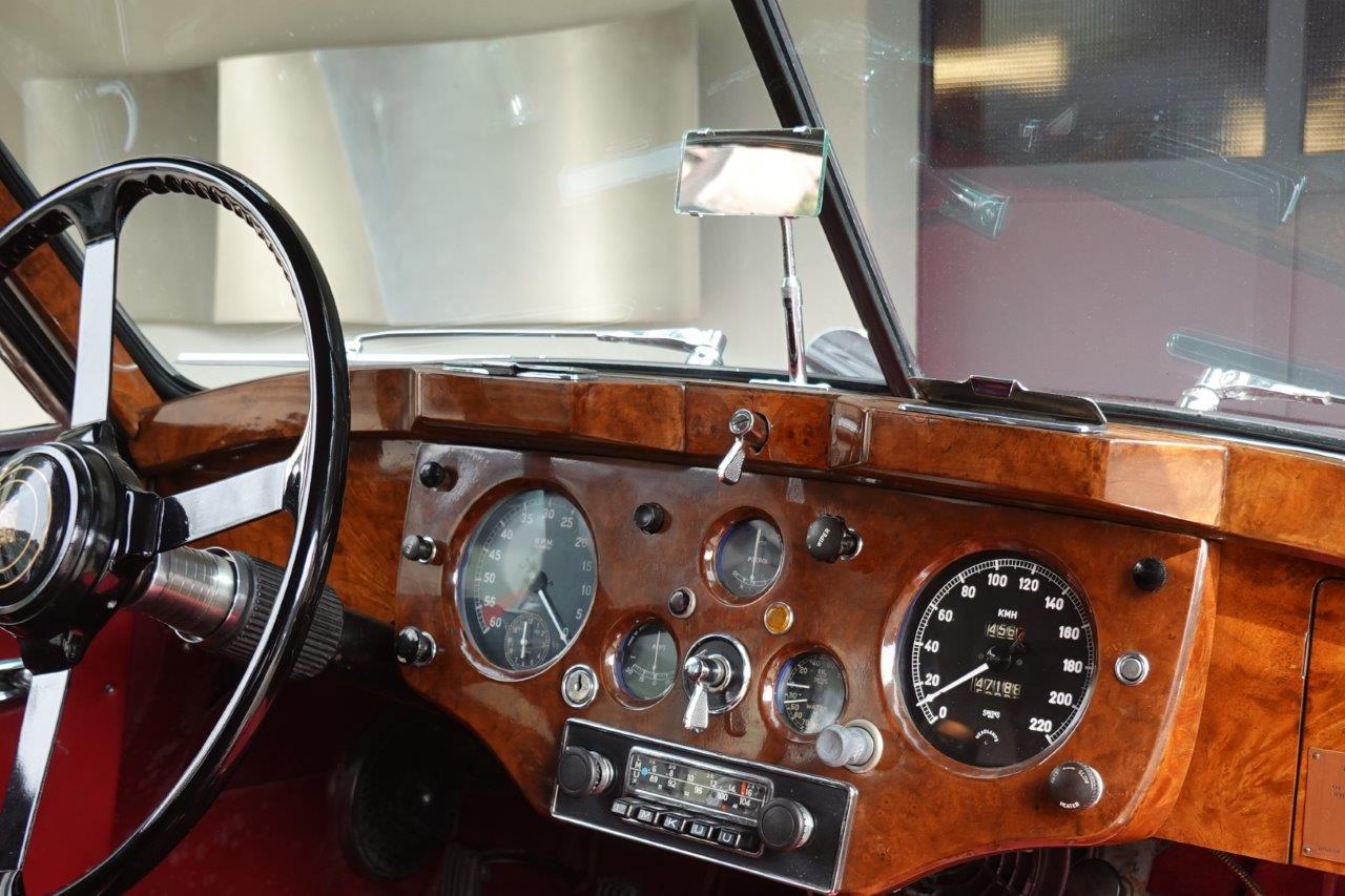 JAGUAR Coupé-image-8