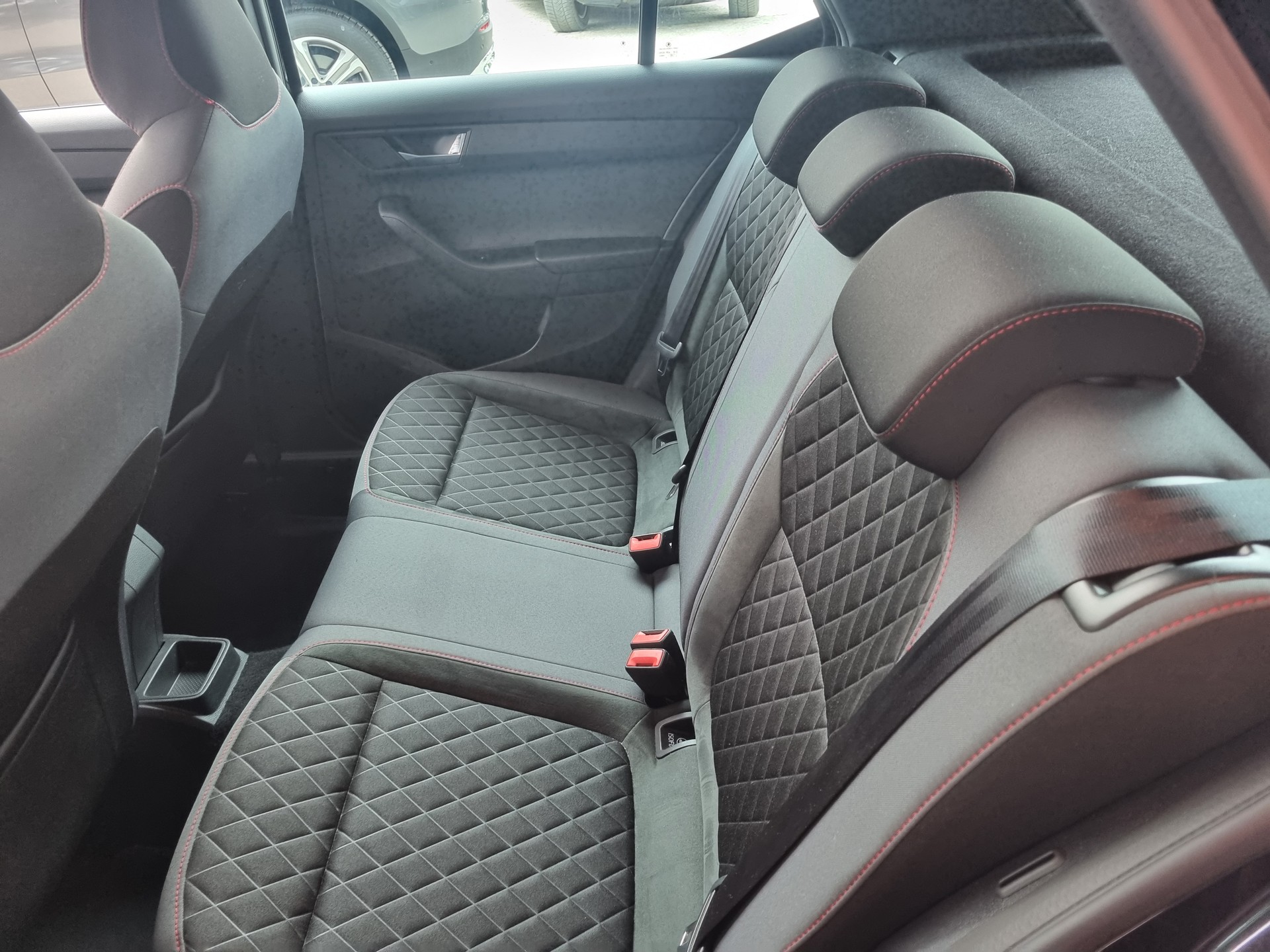 SKODA Fabia 1.0 TSI Monte Carlo DSG-image-7
