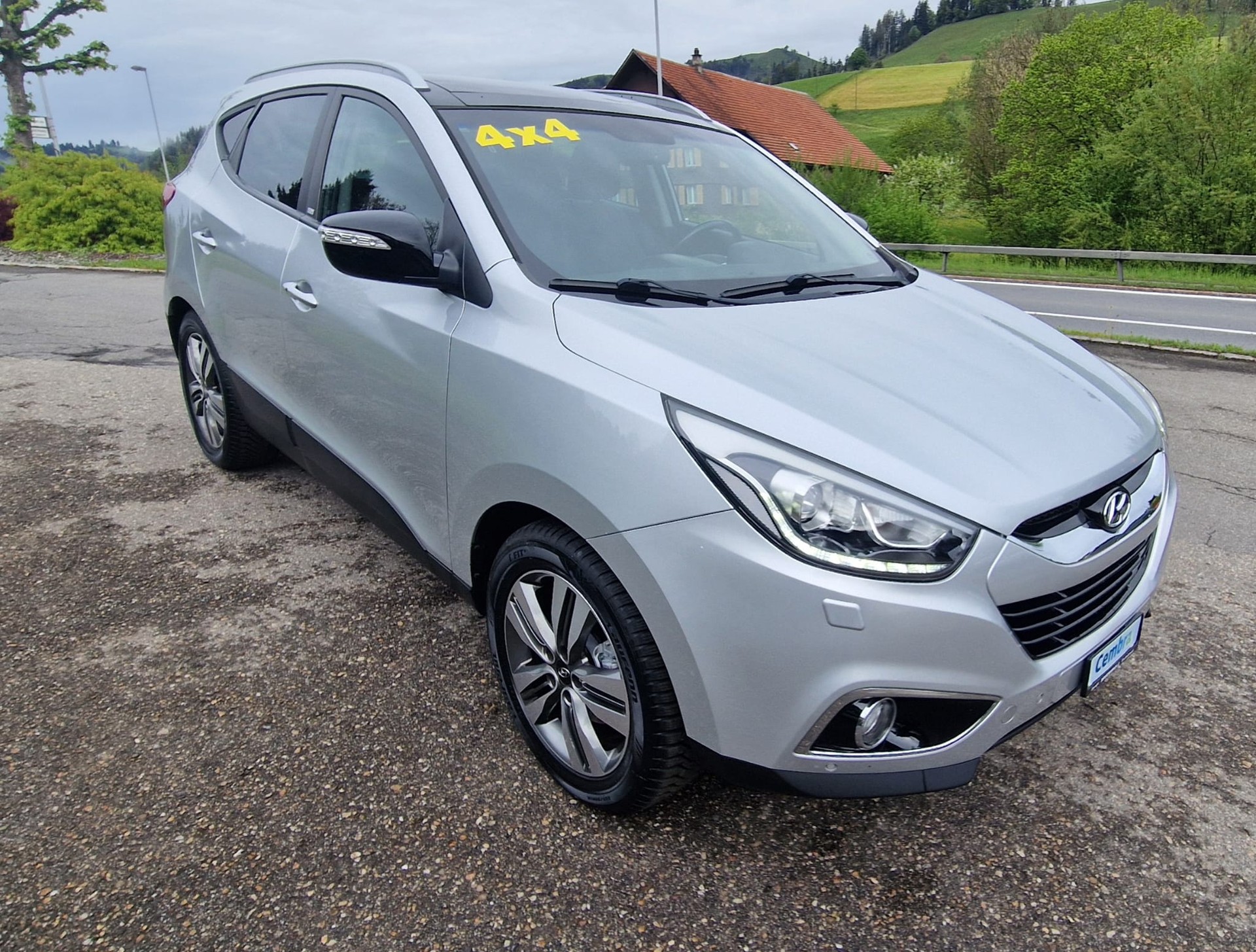 HYUNDAI iX 35 2.0 CRDi GO! Plus 4WD Automatic-showroom-element-1