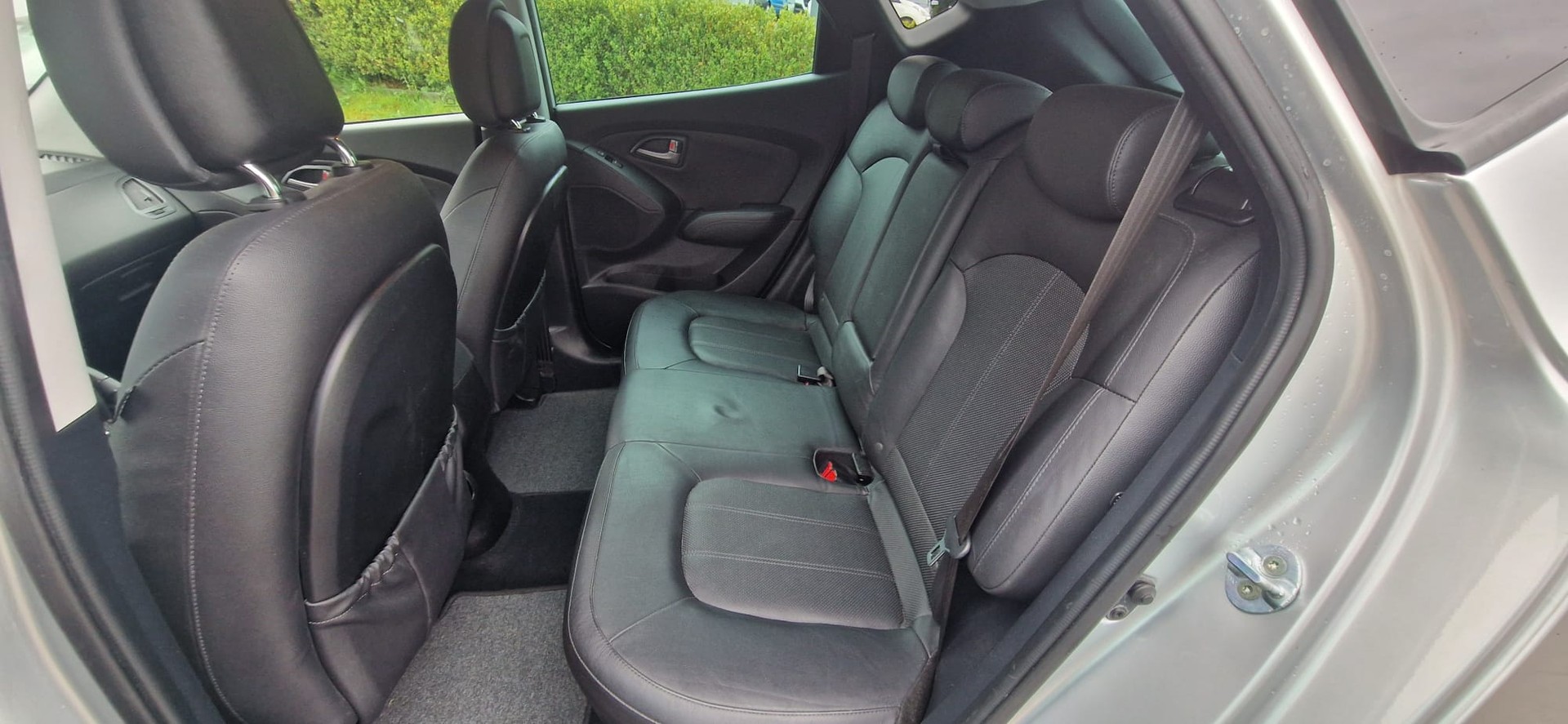 HYUNDAI iX 35 2.0 CRDi GO! Plus 4WD Automatic-image-12