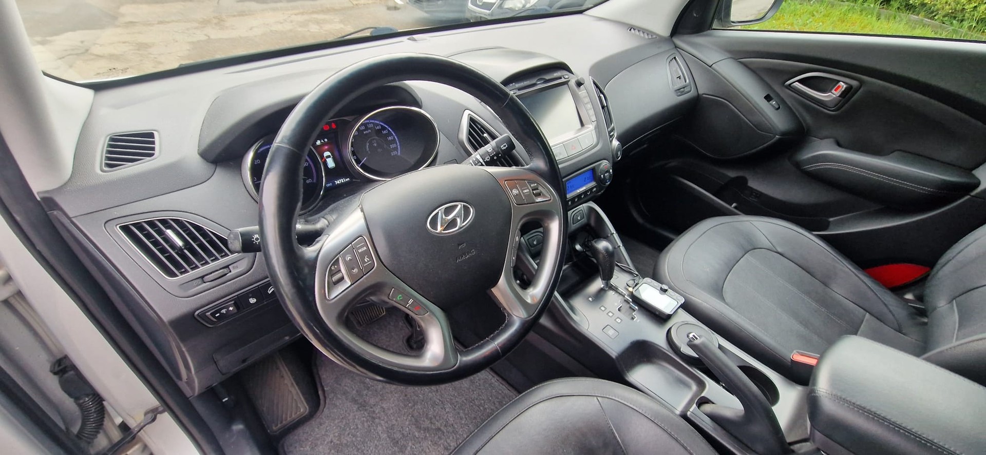 HYUNDAI iX 35 2.0 CRDi GO! Plus 4WD Automatic-image-11