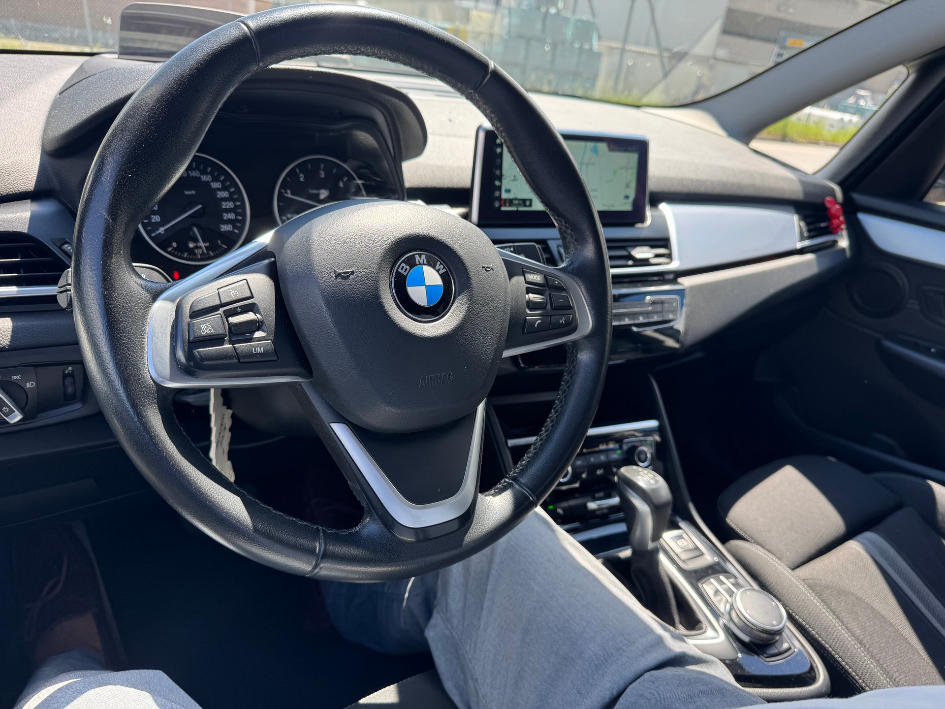 BMW 218d xDrive Gran Tourer Sport Line Steptronic-image-16