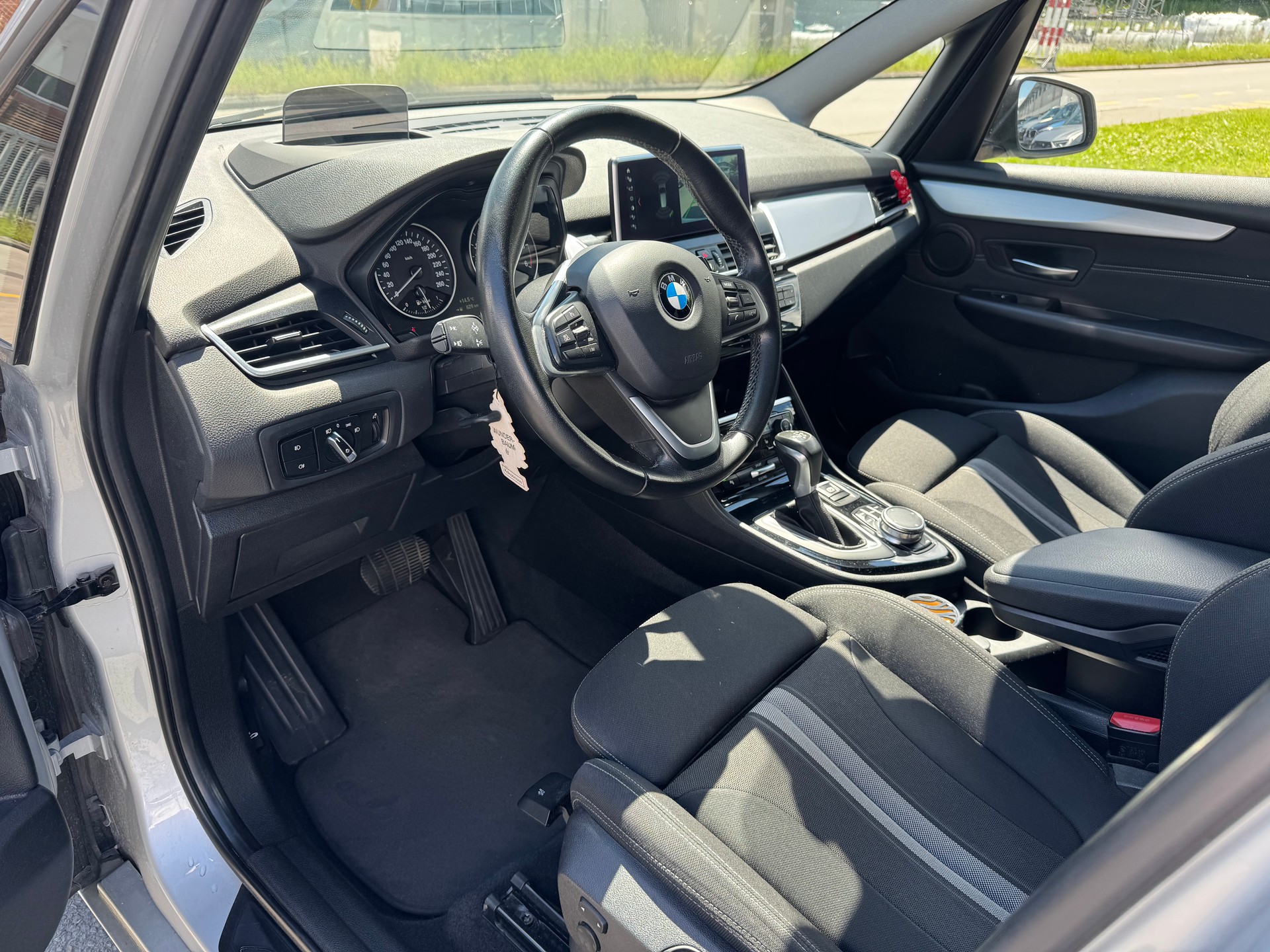 BMW 218d xDrive Gran Tourer Sport Line Steptronic-image-10