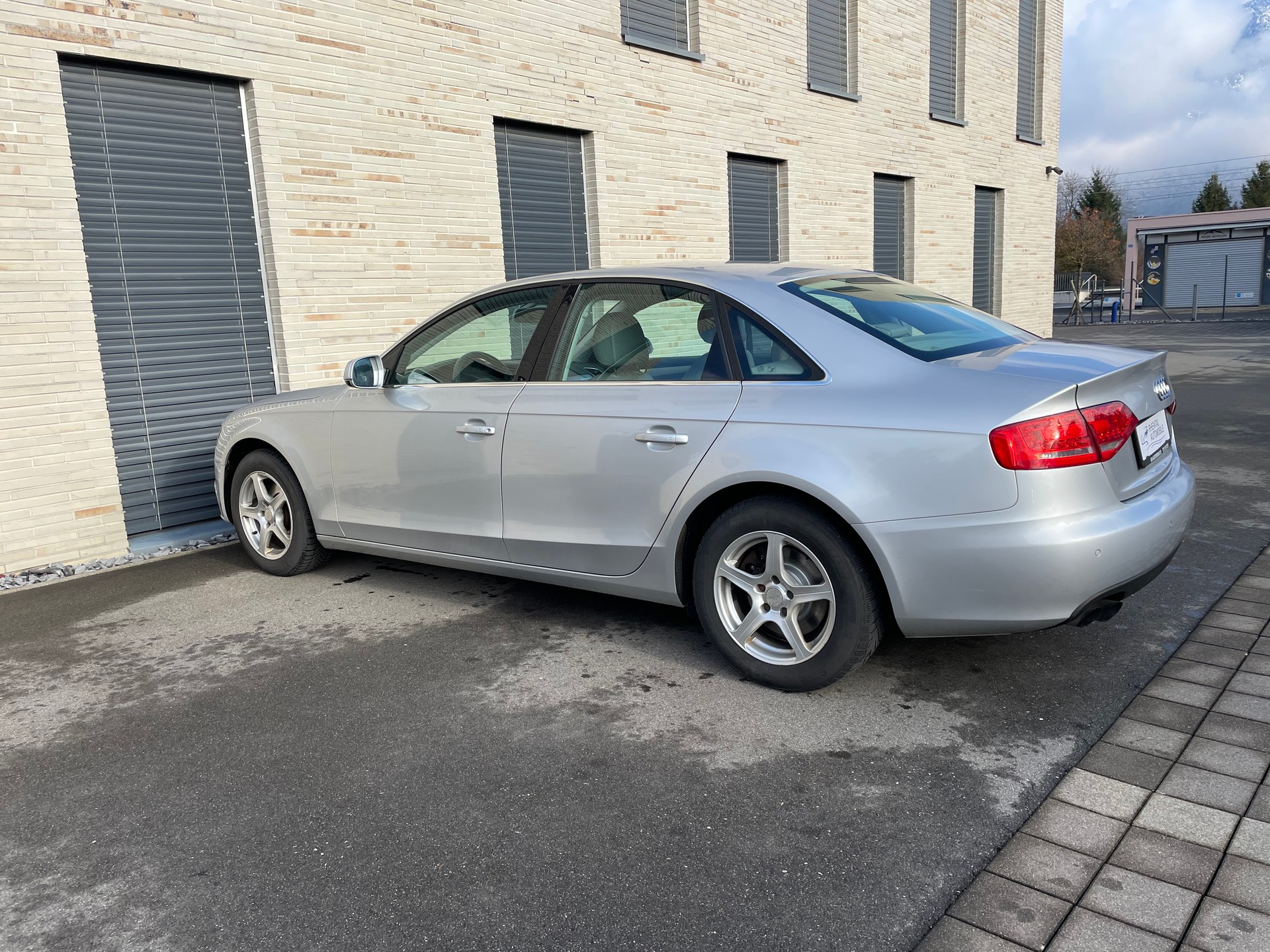 AUDI A4 Limousine 1.8 TFSI quattro-image-11