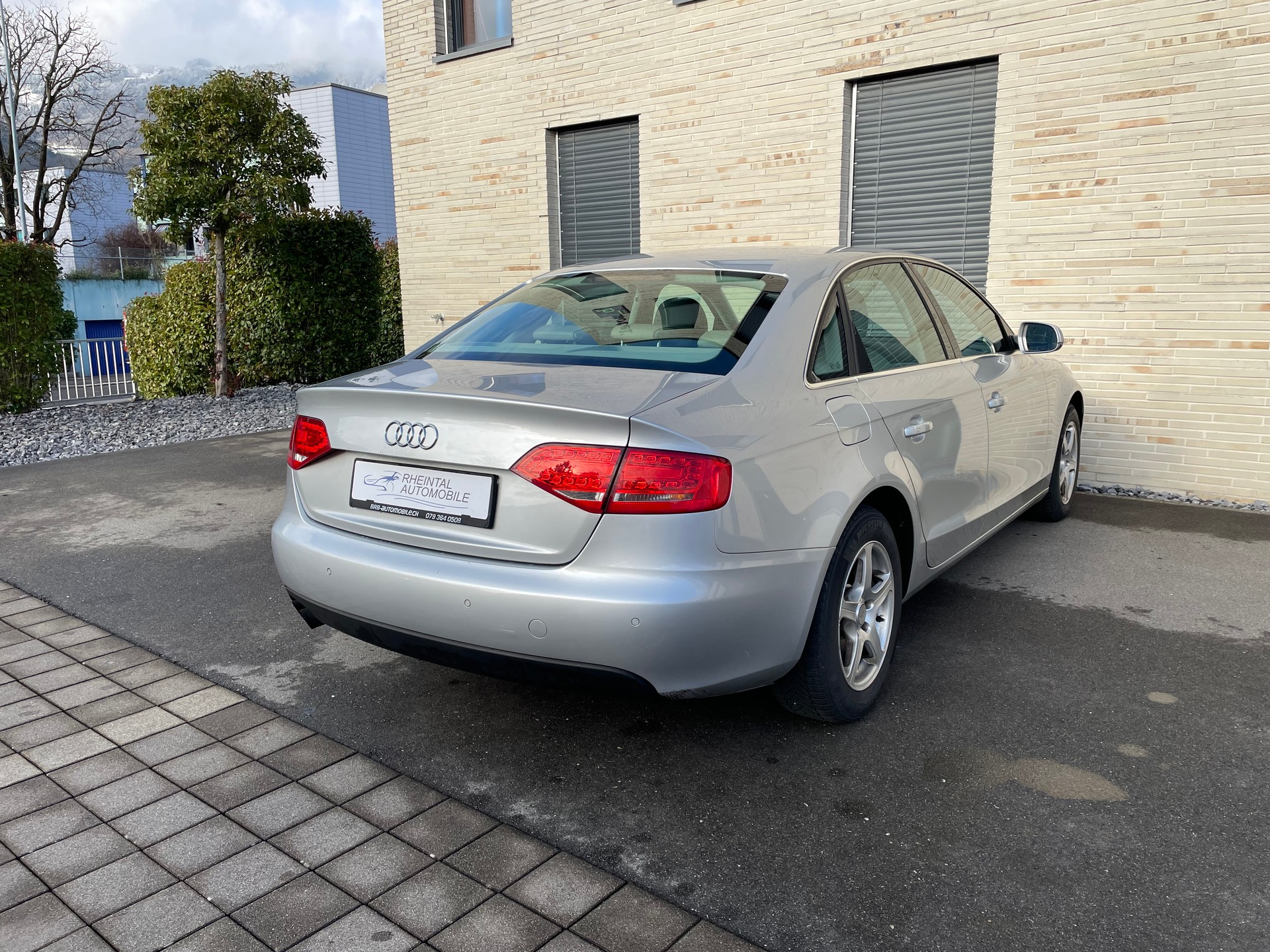 AUDI A4 Limousine 1.8 TFSI quattro-image-7