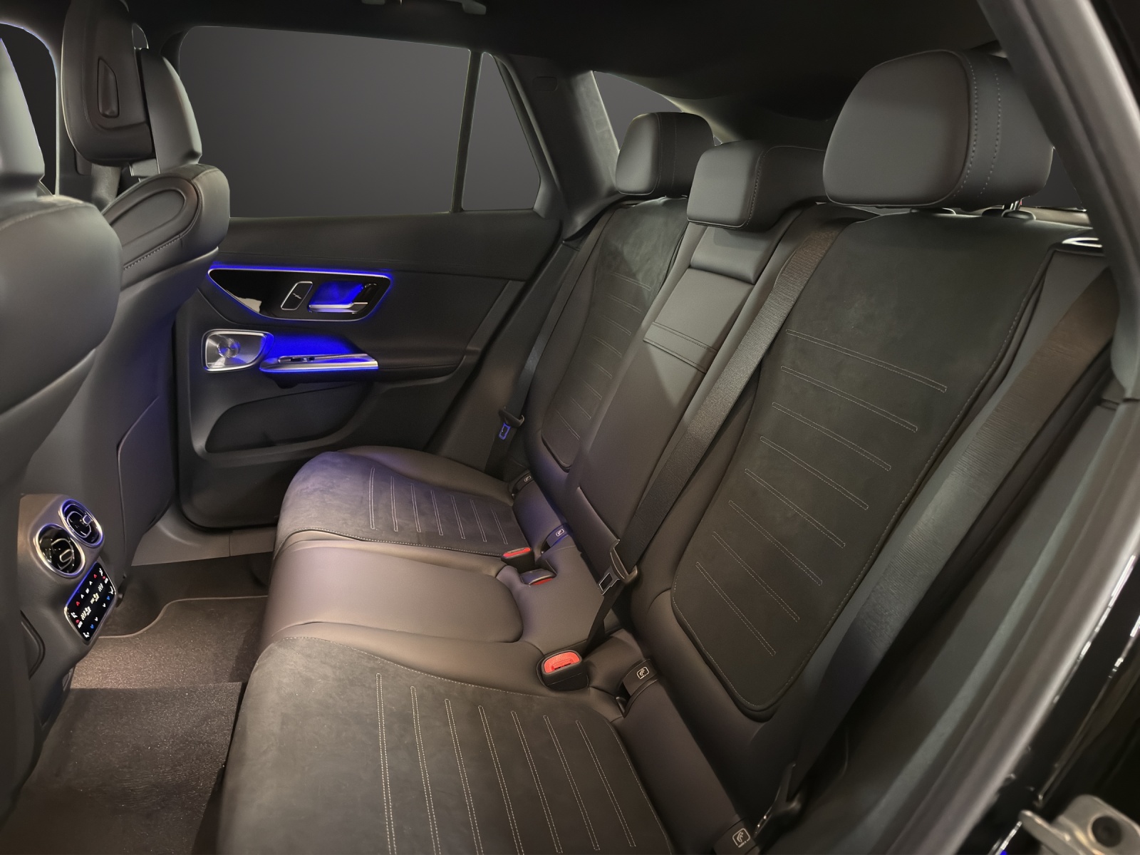 MERCEDES-BENZ GLC 300 de 4Matic 9G-Tronic-image-14