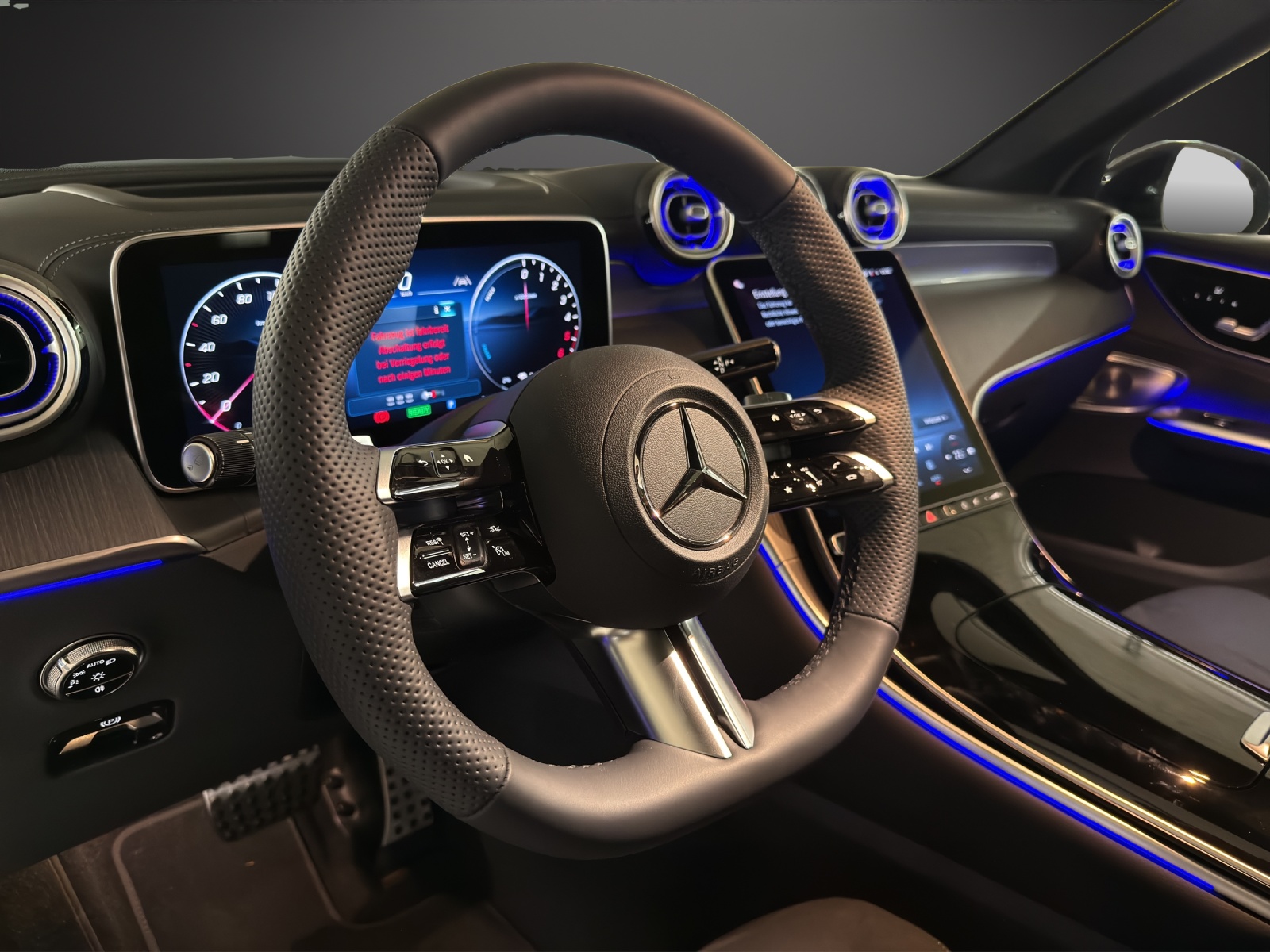 MERCEDES-BENZ GLC 300 de 4Matic 9G-Tronic-image-11