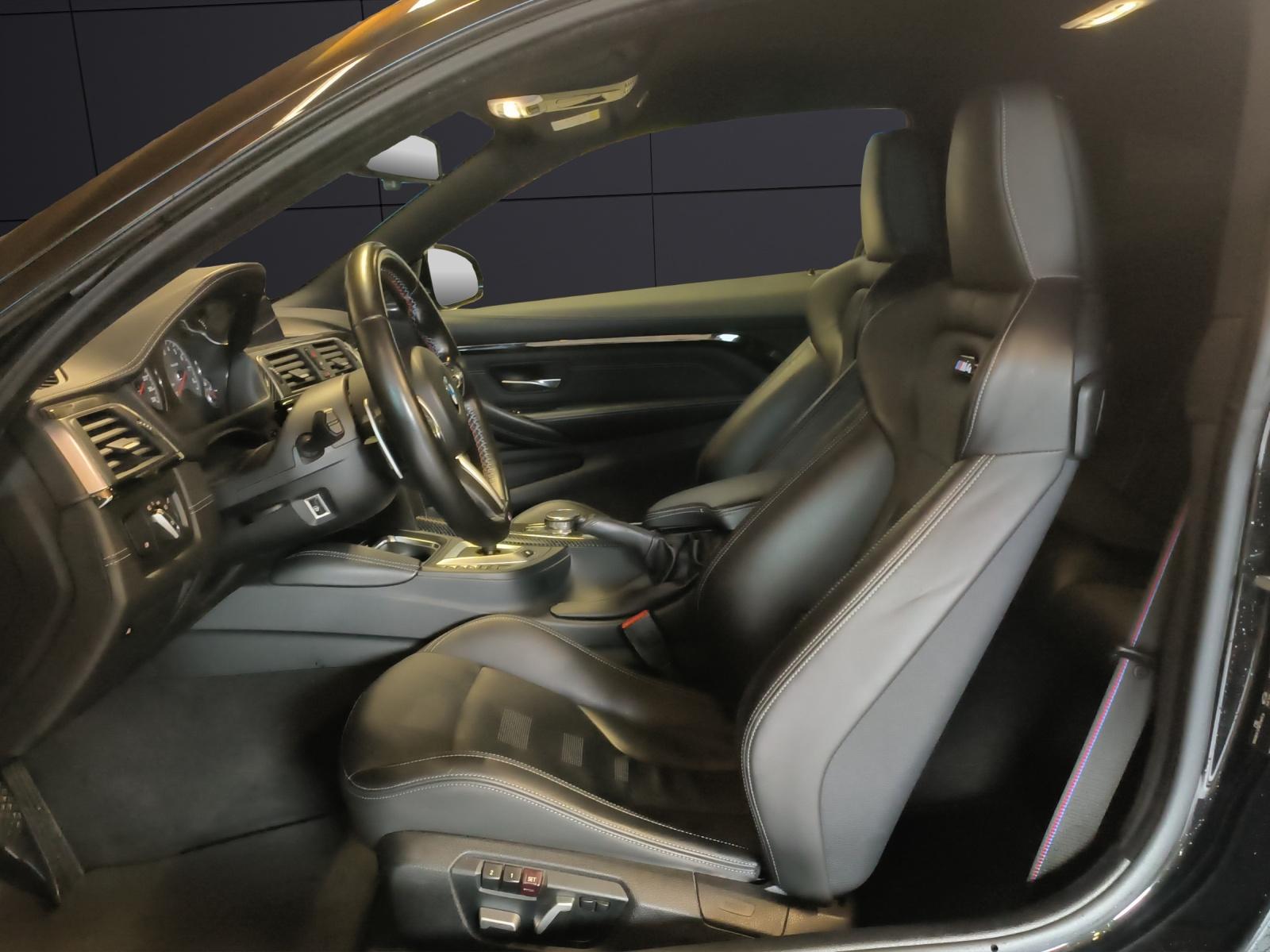 BMW M4 Competition Coupé-image-11