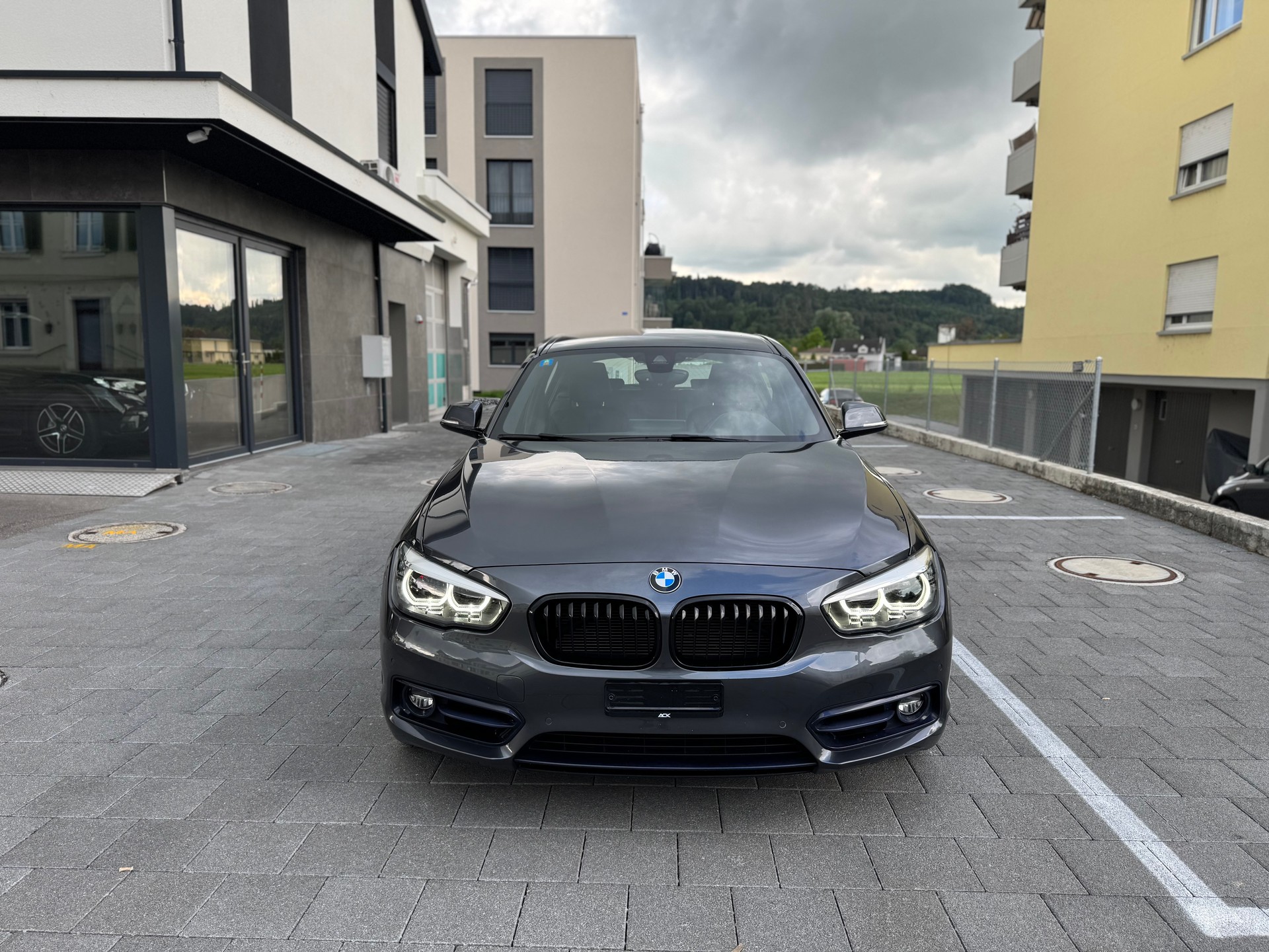 BMW 120d xDrive Edition Sport Line Steptronic-image-7
