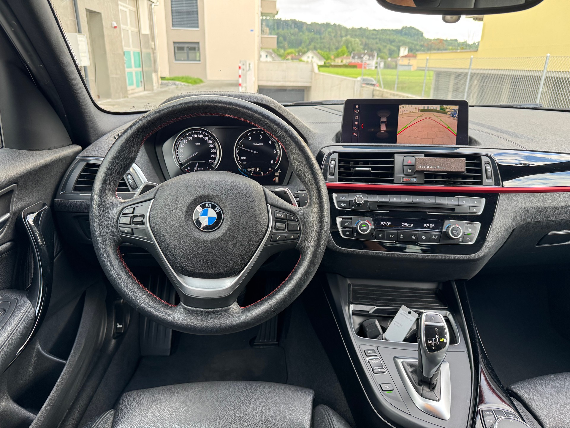 BMW 120d xDrive Edition Sport Line Steptronic-image-10