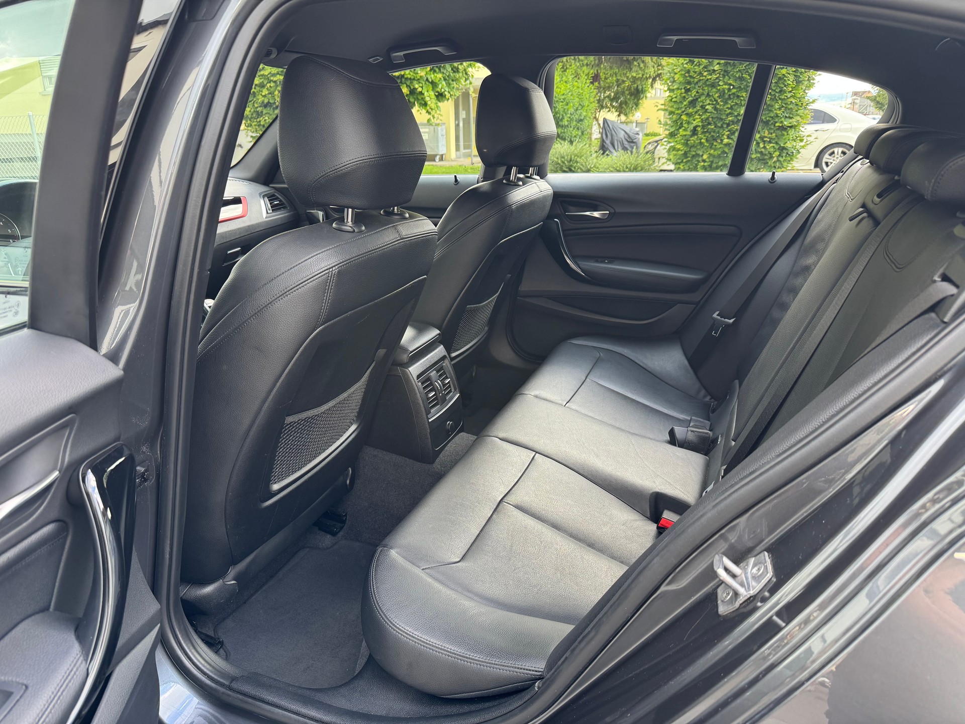 BMW 120d xDrive Edition Sport Line Steptronic-image-14
