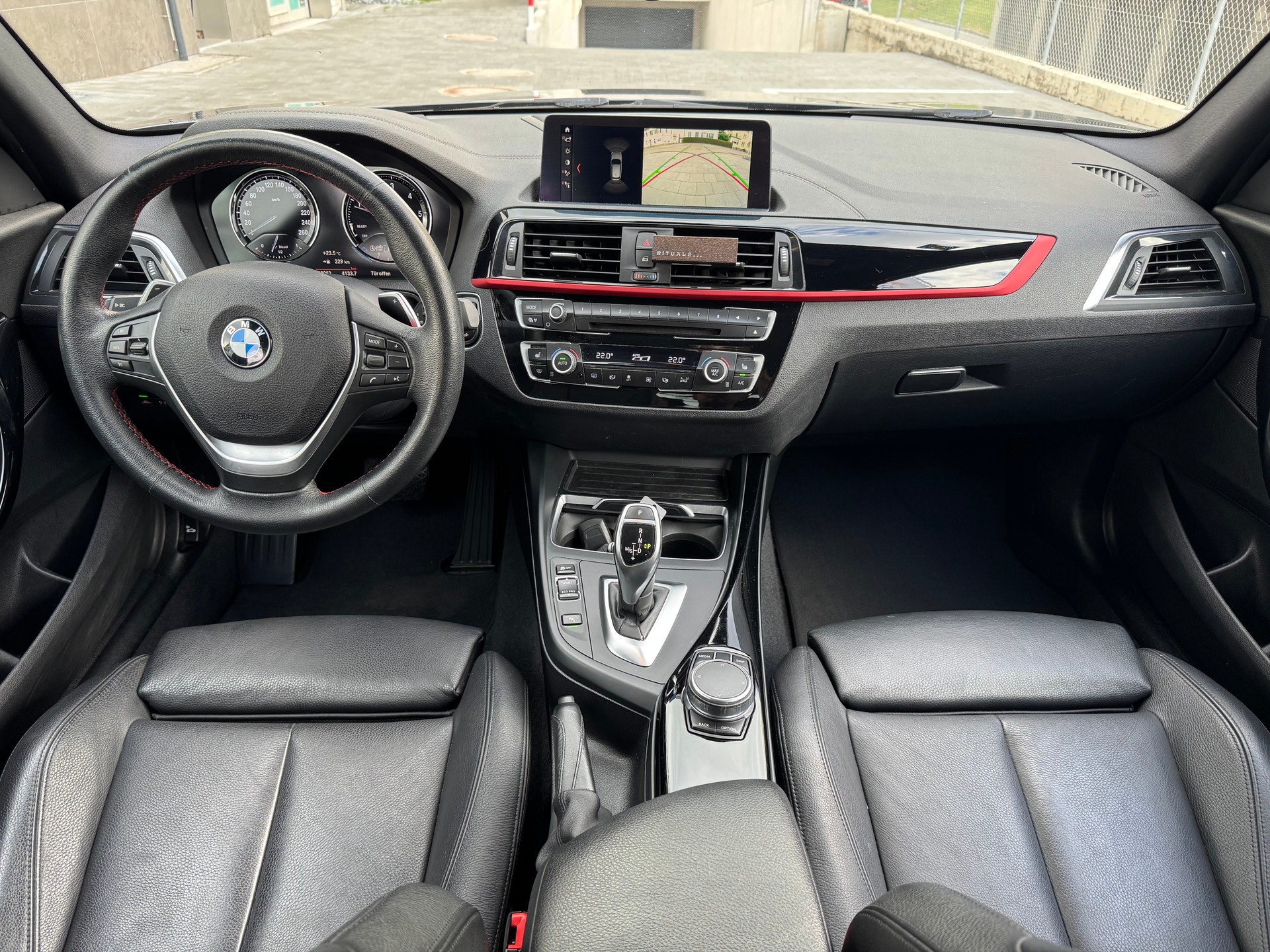 BMW 120d xDrive Edition Sport Line Steptronic-image-9