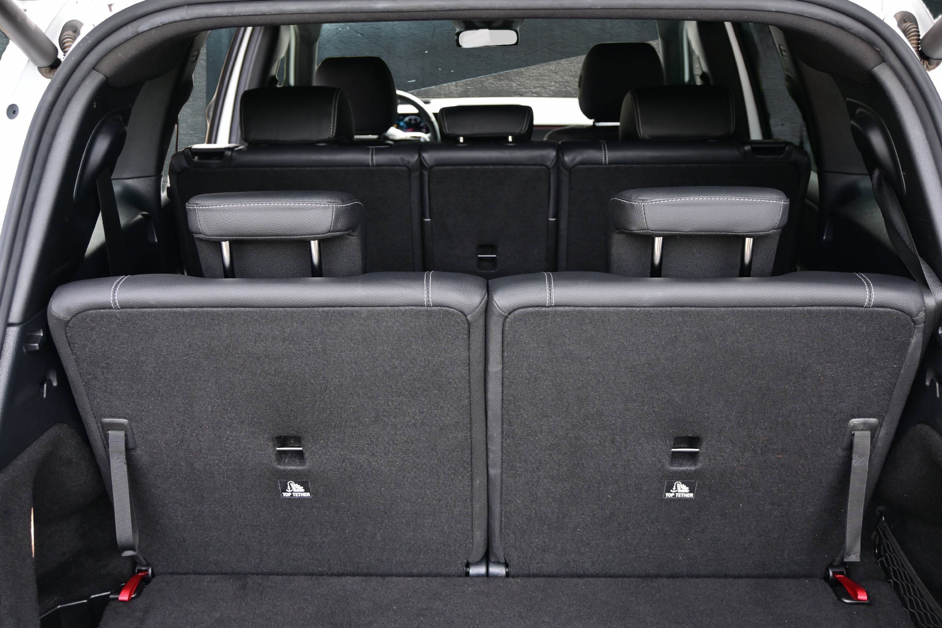 MERCEDES-BENZ GLB 250 Progressive 4matic **7.Plätzer**-image-21