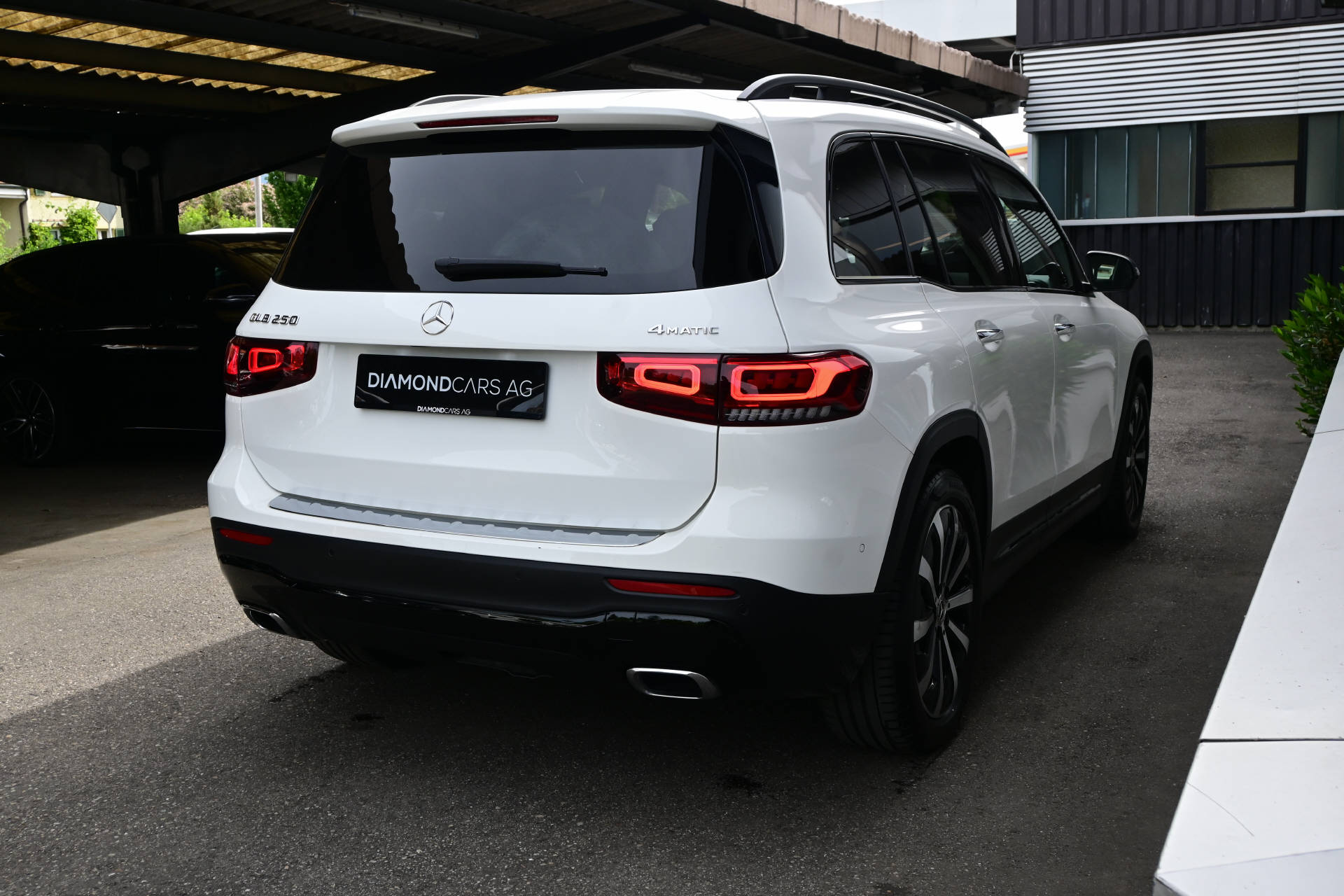 MERCEDES-BENZ GLB 250 Progressive 4matic **7.Plätzer**-image-8