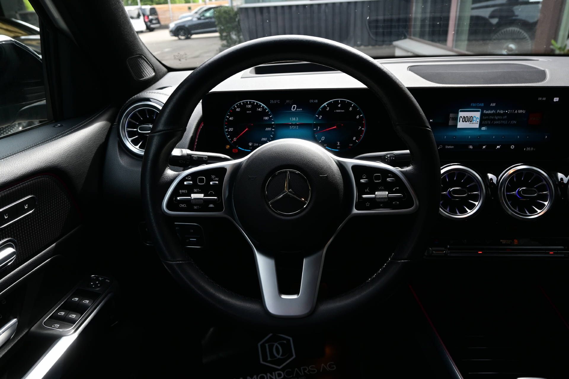 MERCEDES-BENZ GLB 250 Progressive 4matic **7.Plätzer**-image-13