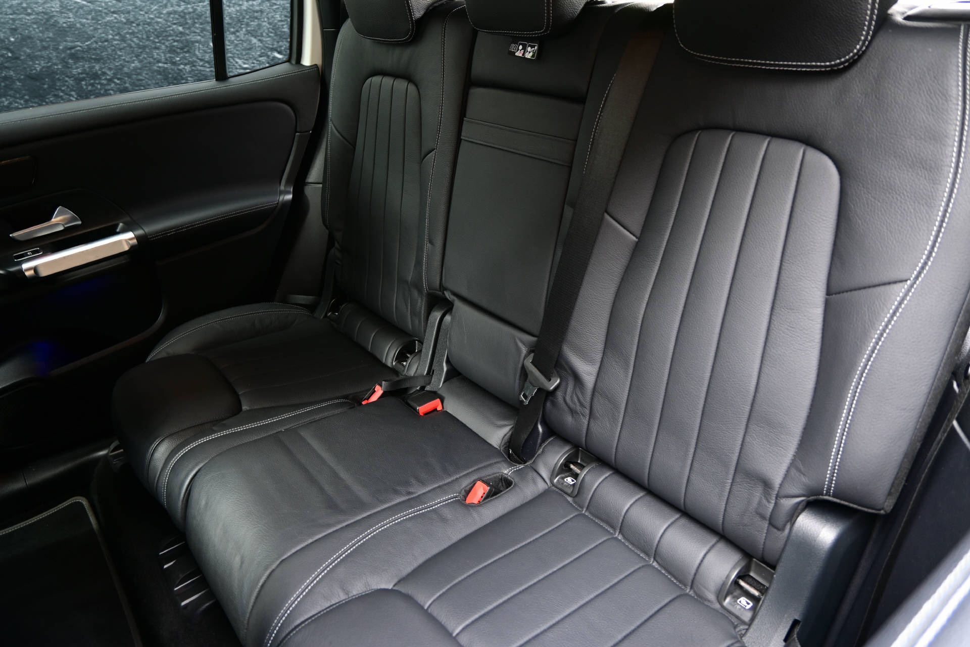MERCEDES-BENZ GLB 250 Progressive 4matic **7.Plätzer**-image-19