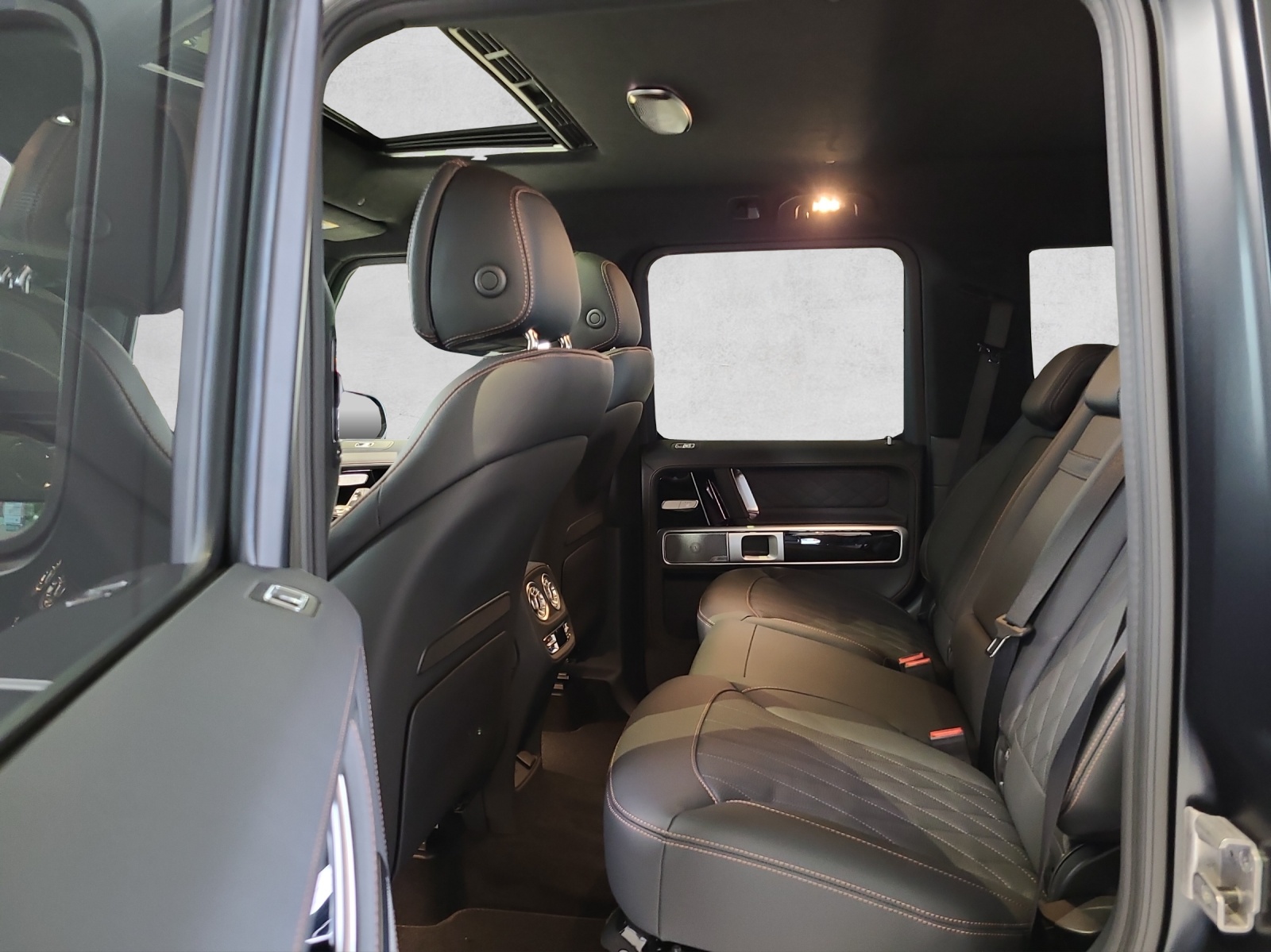 MERCEDES-BENZ G 63 AMG 9G-Tronic-image-10