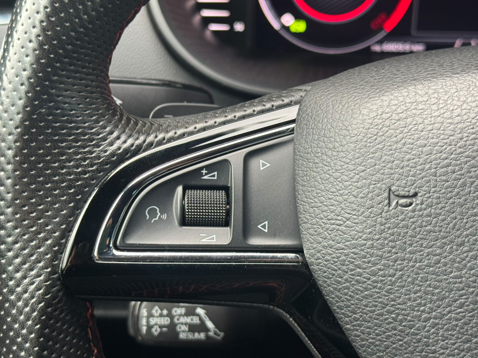 SKODA Octavia Combi 2.0 TSI RS DSG-image-19