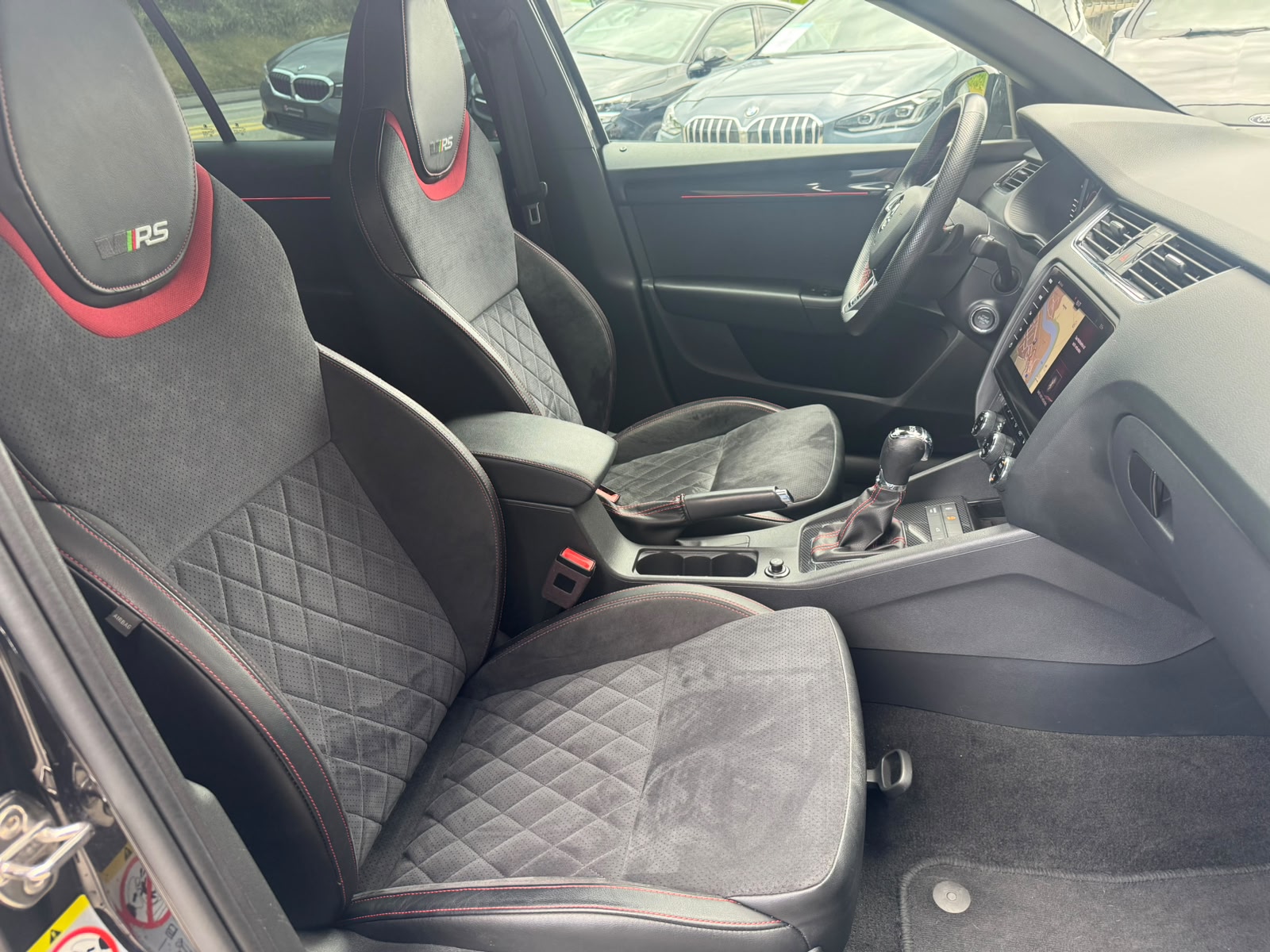 SKODA Octavia Combi 2.0 TSI RS DSG-image-16