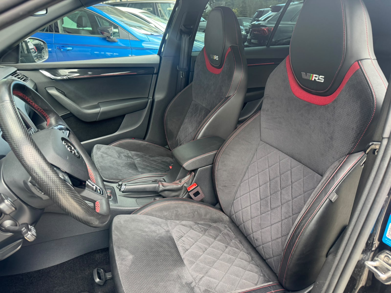 SKODA Octavia Combi 2.0 TSI RS DSG-image-15