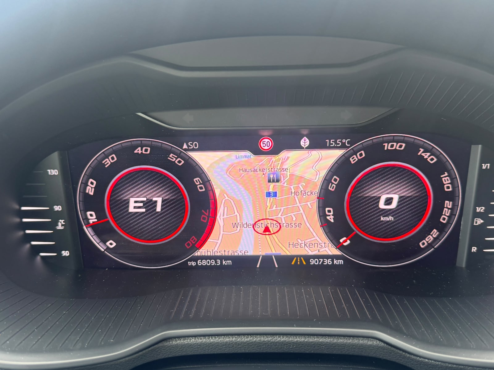 SKODA Octavia Combi 2.0 TSI RS DSG-image-22