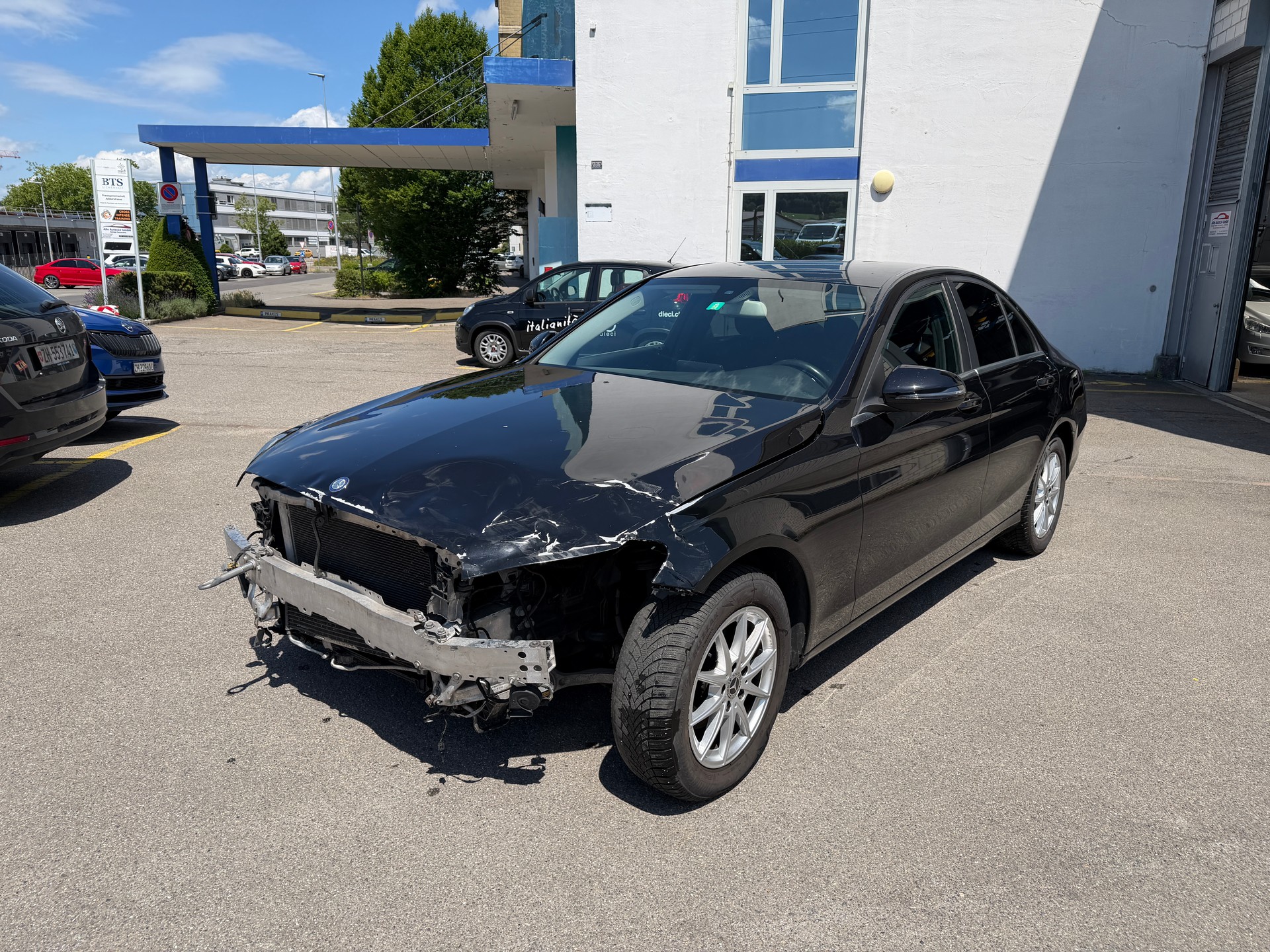 MERCEDES-BENZ C 180 BlueTEC AMG Line 7G-Tronic-image-3