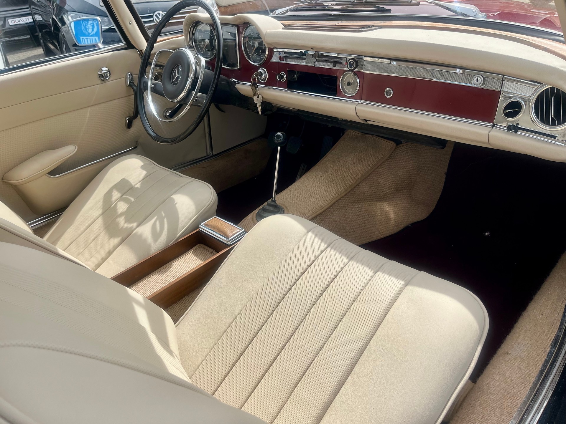 MERCEDES-BENZ PAGODE SL 230 ROADSTER*VETERANENFAHRZEUG-image-10