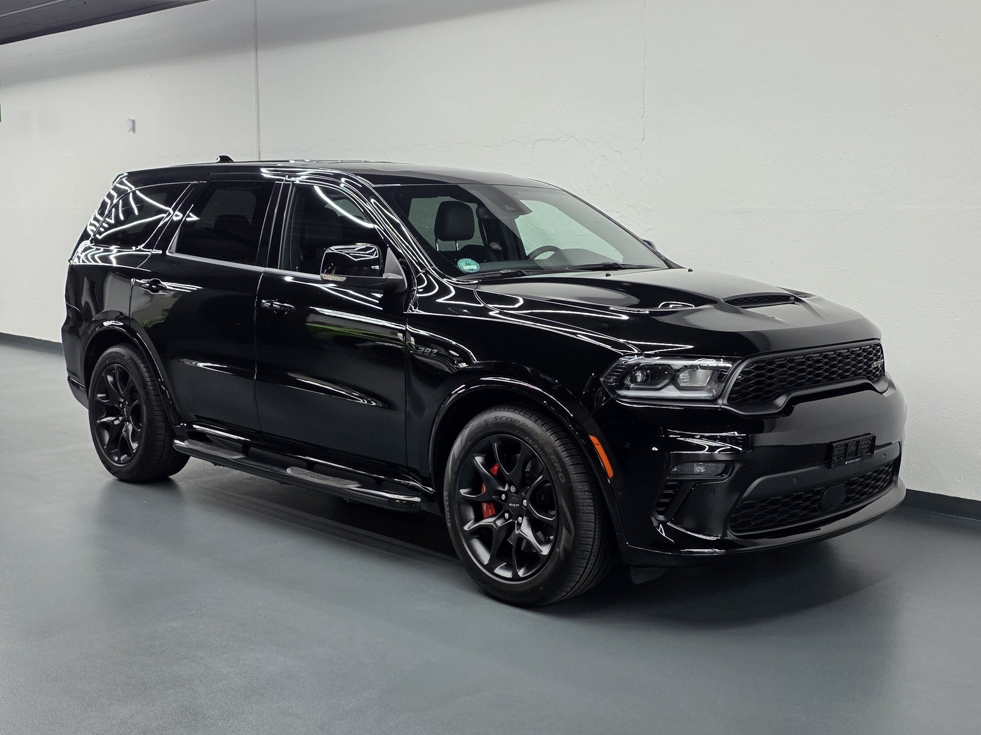 DODGE Durango SRT 392-showroom-element-1