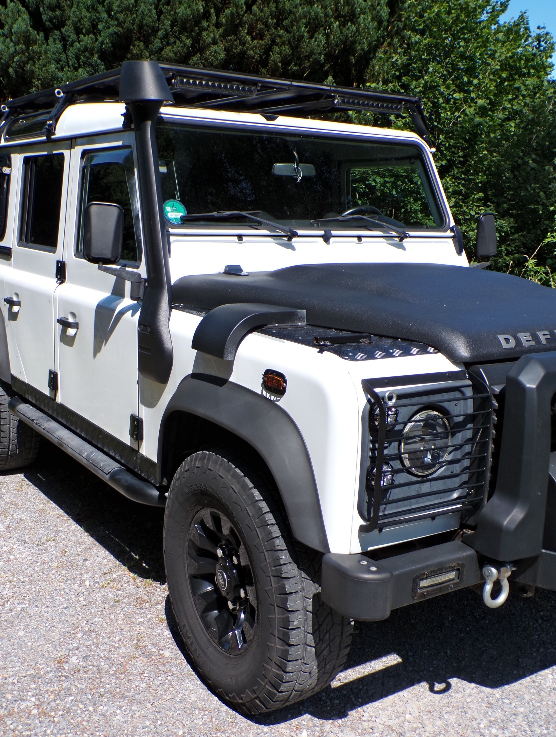 LAND ROVER Defender 110 2.2 TD4 Station Wagon Legend-showroom-element-1