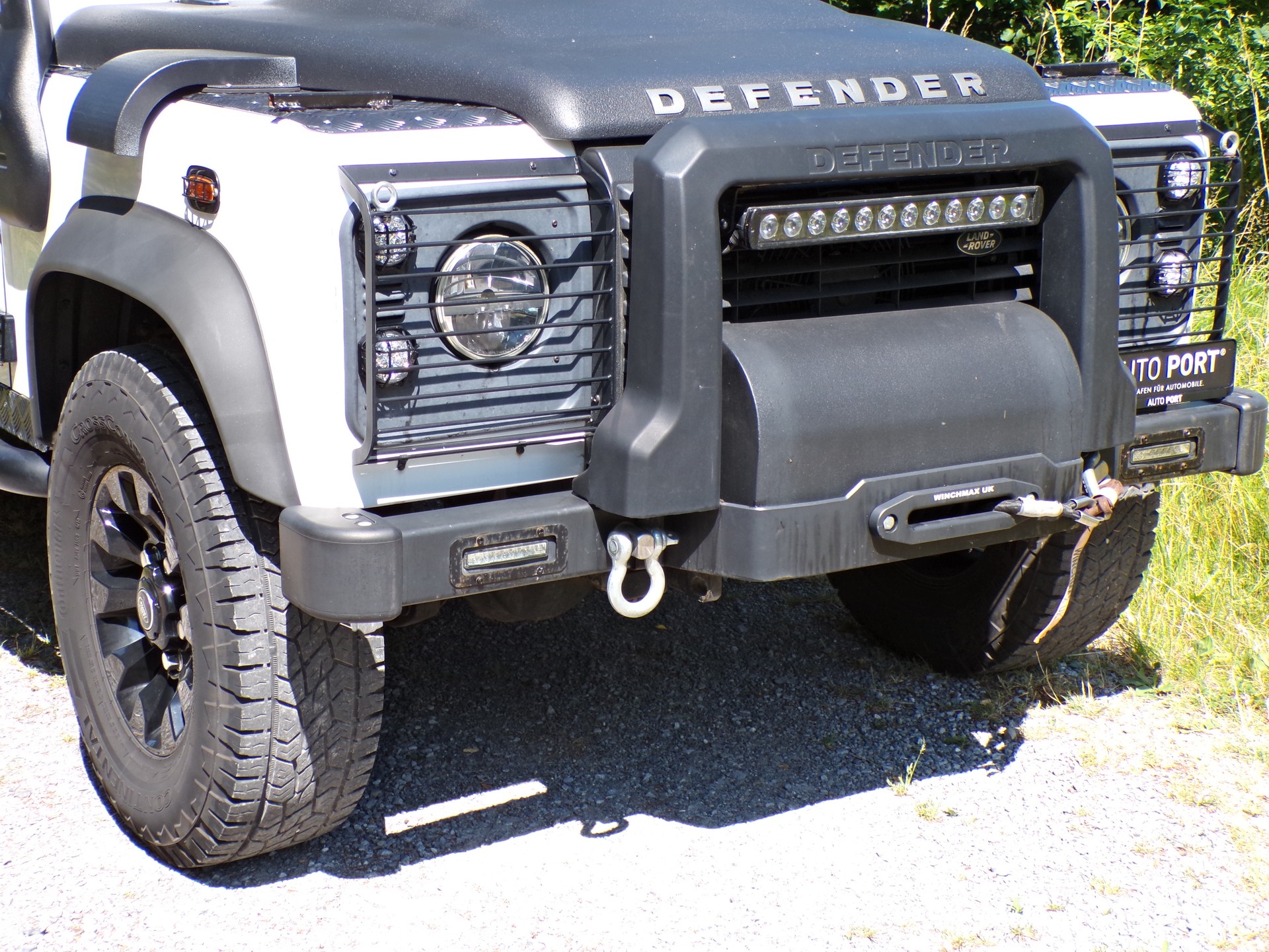 LAND ROVER Defender 110 2.2 TD4 Station Wagon Legend-showroom-element-2