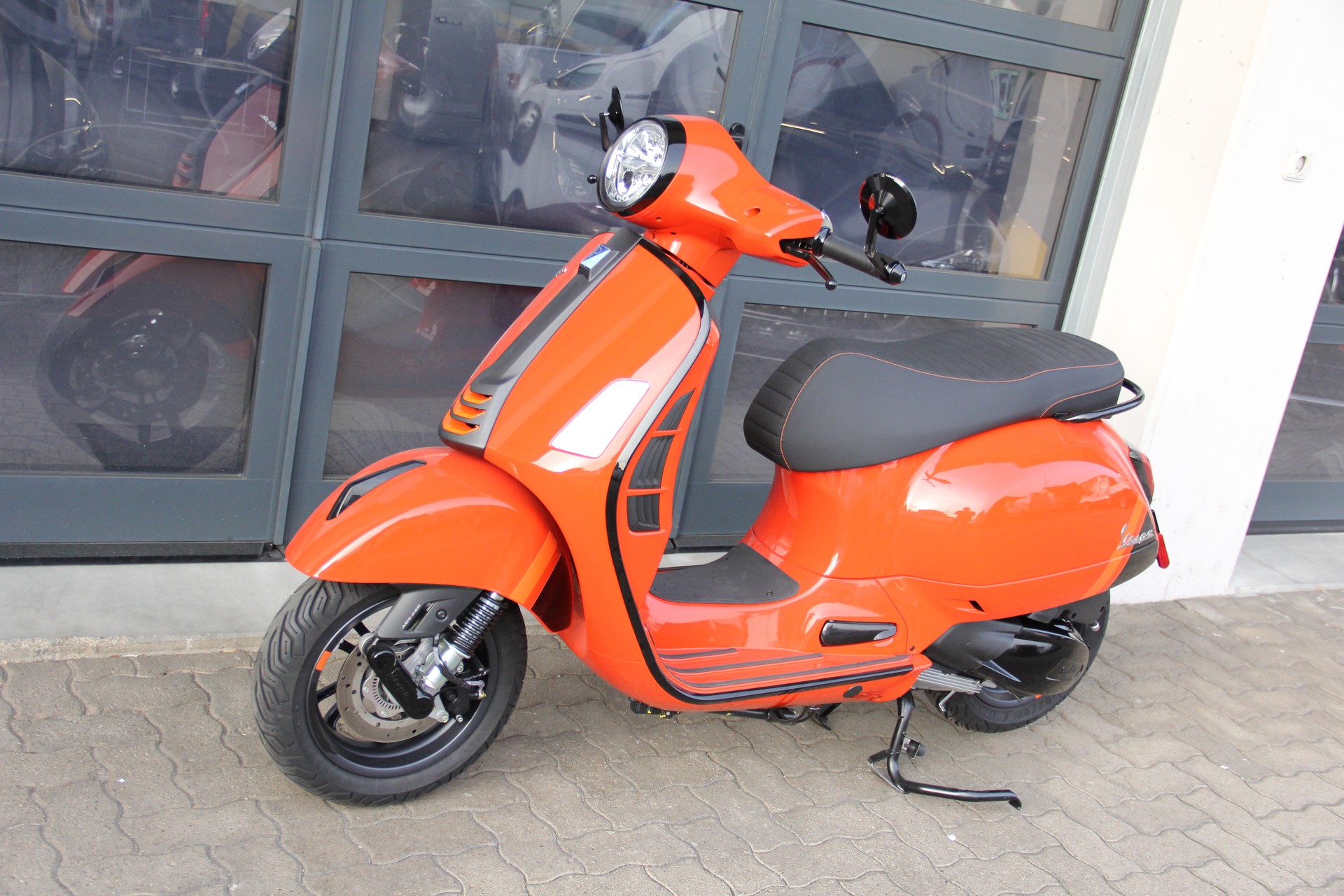 PIAGGIO Vespa GTS 300 Super Sport ABS-image-6