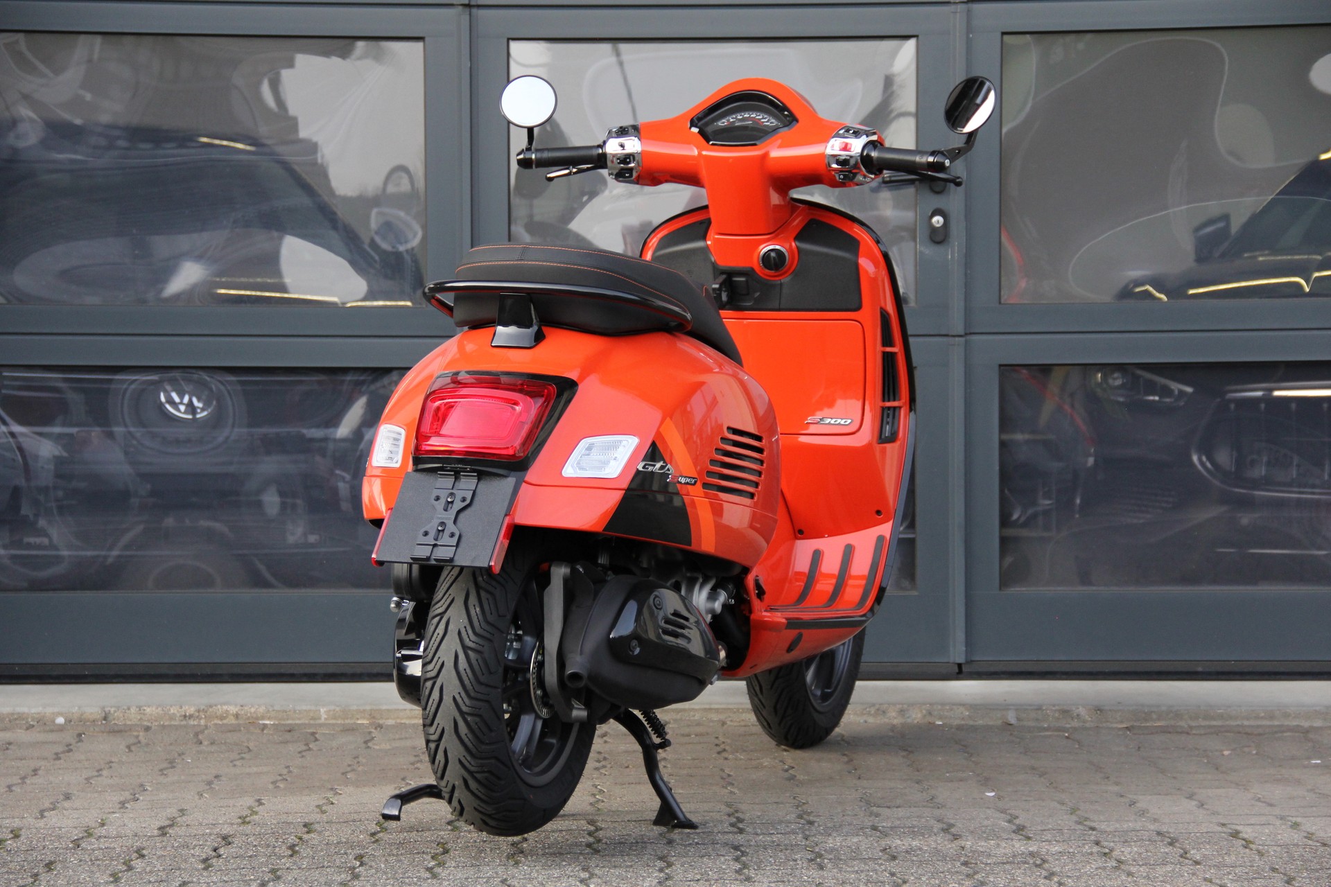 PIAGGIO Vespa GTS 300 Super Sport ABS-image-3