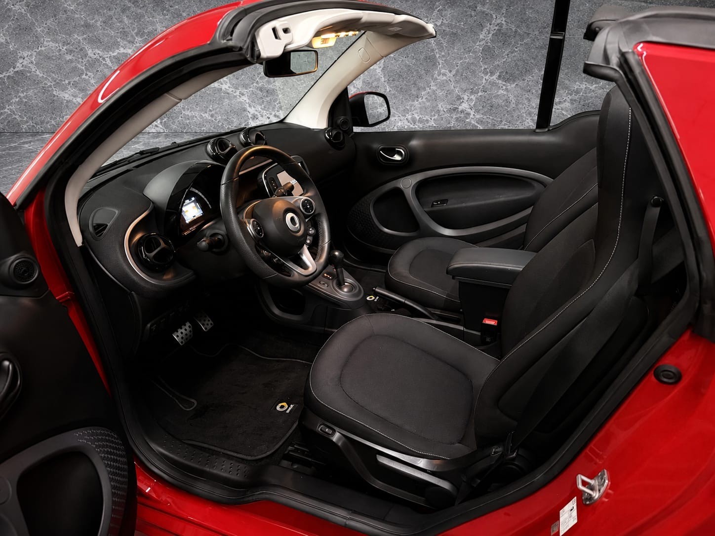 SMART fortwo Cabrio Sport 90 HP twinmatic-image-21