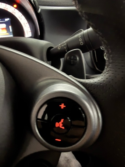 SMART fortwo Cabrio Sport 90 HP twinmatic-image-25