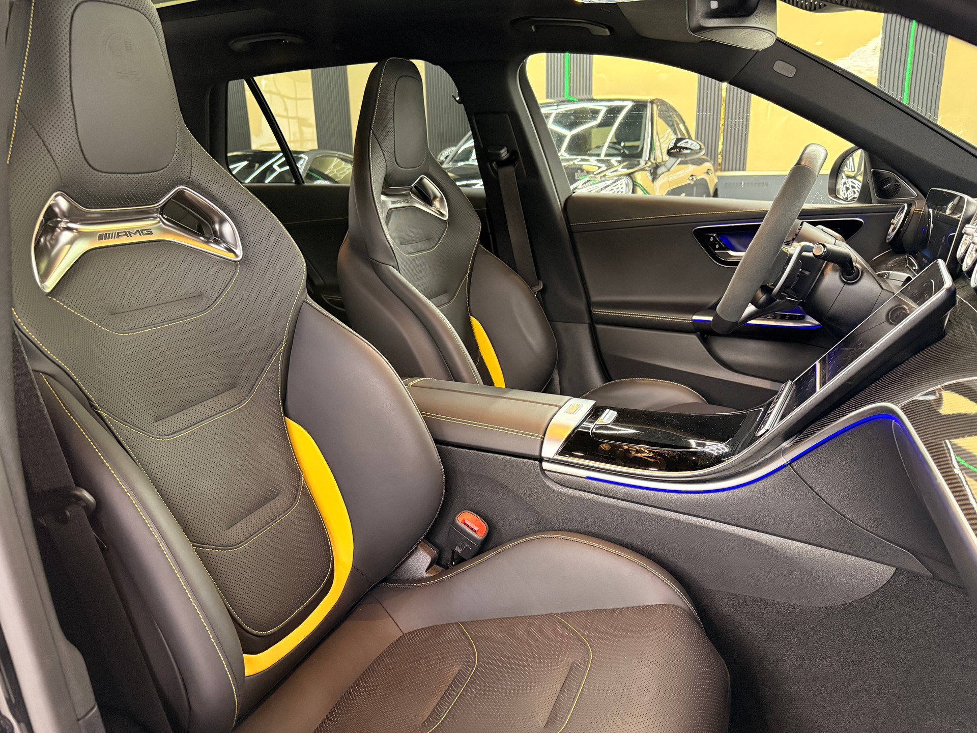 MERCEDES-BENZ C 63 AMG S E Performance Kombi-image-12