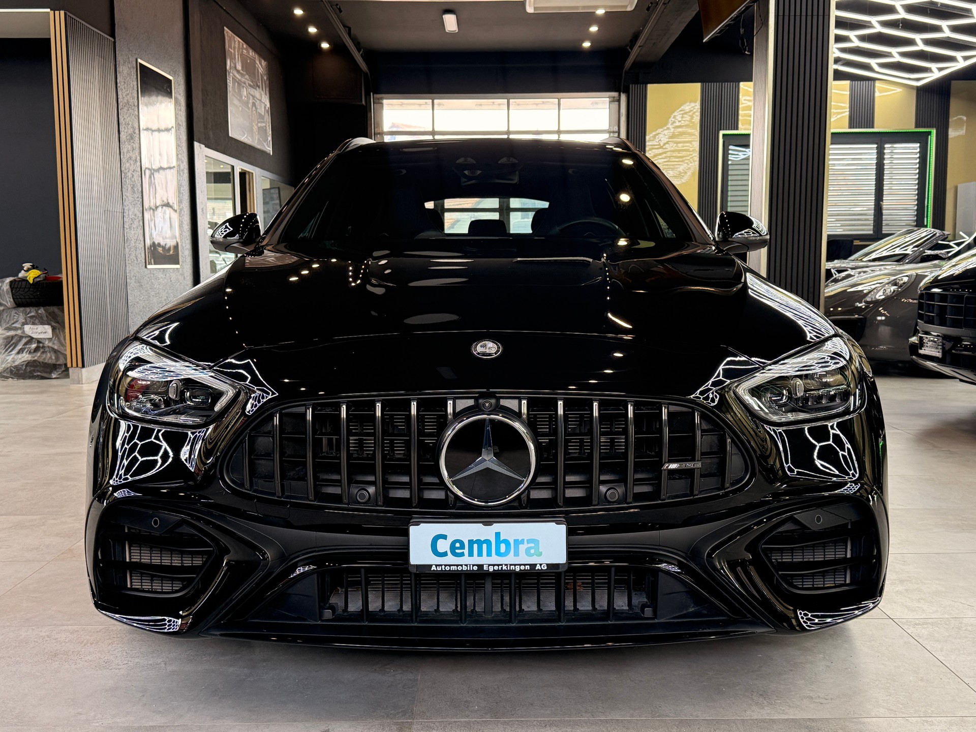 MERCEDES-BENZ C 63 AMG S E Performance Kombi-showroom-element-1