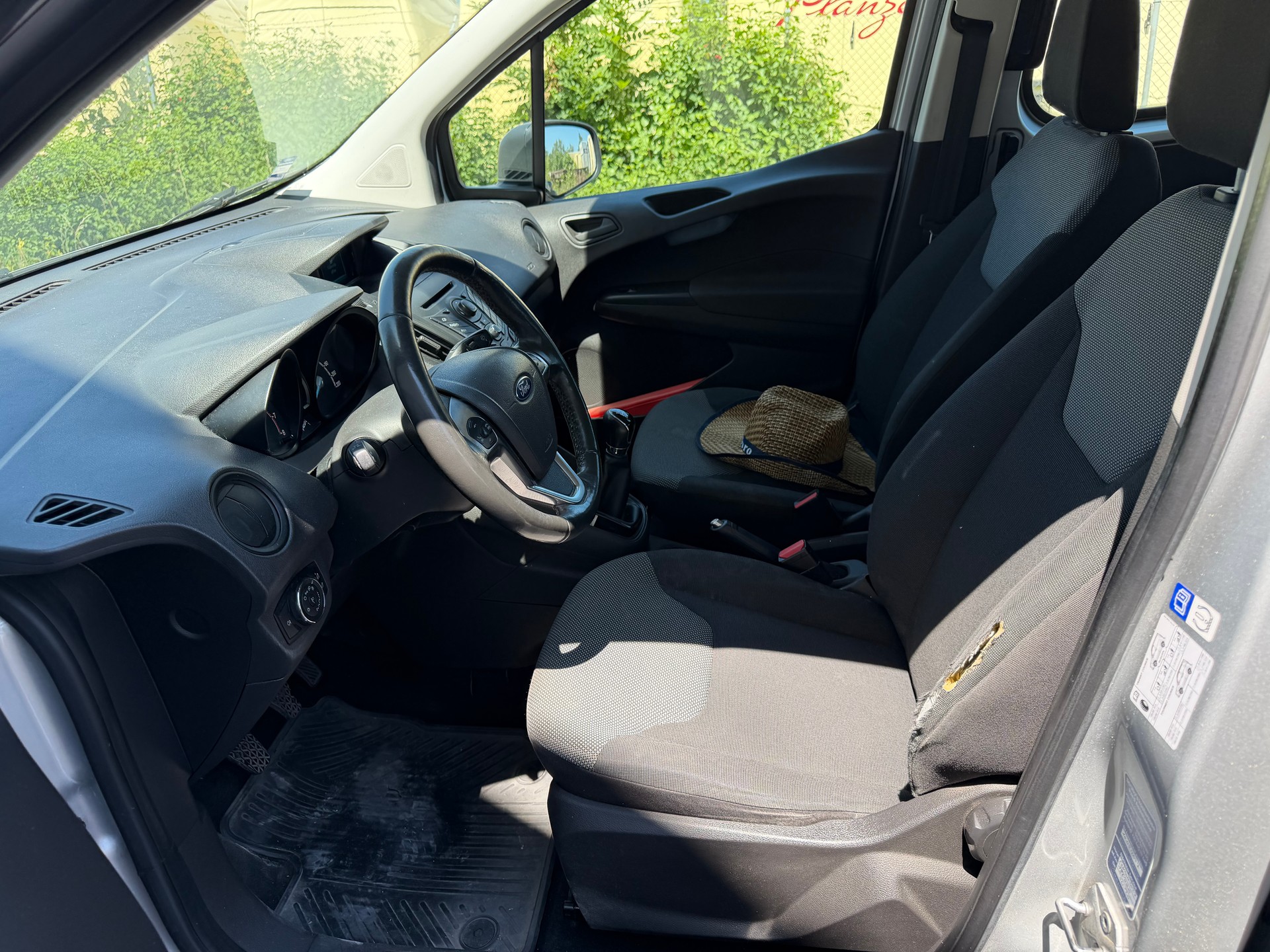 FORD Transit Courier Combi 1.0 EcoBoost Ambiente-image-3