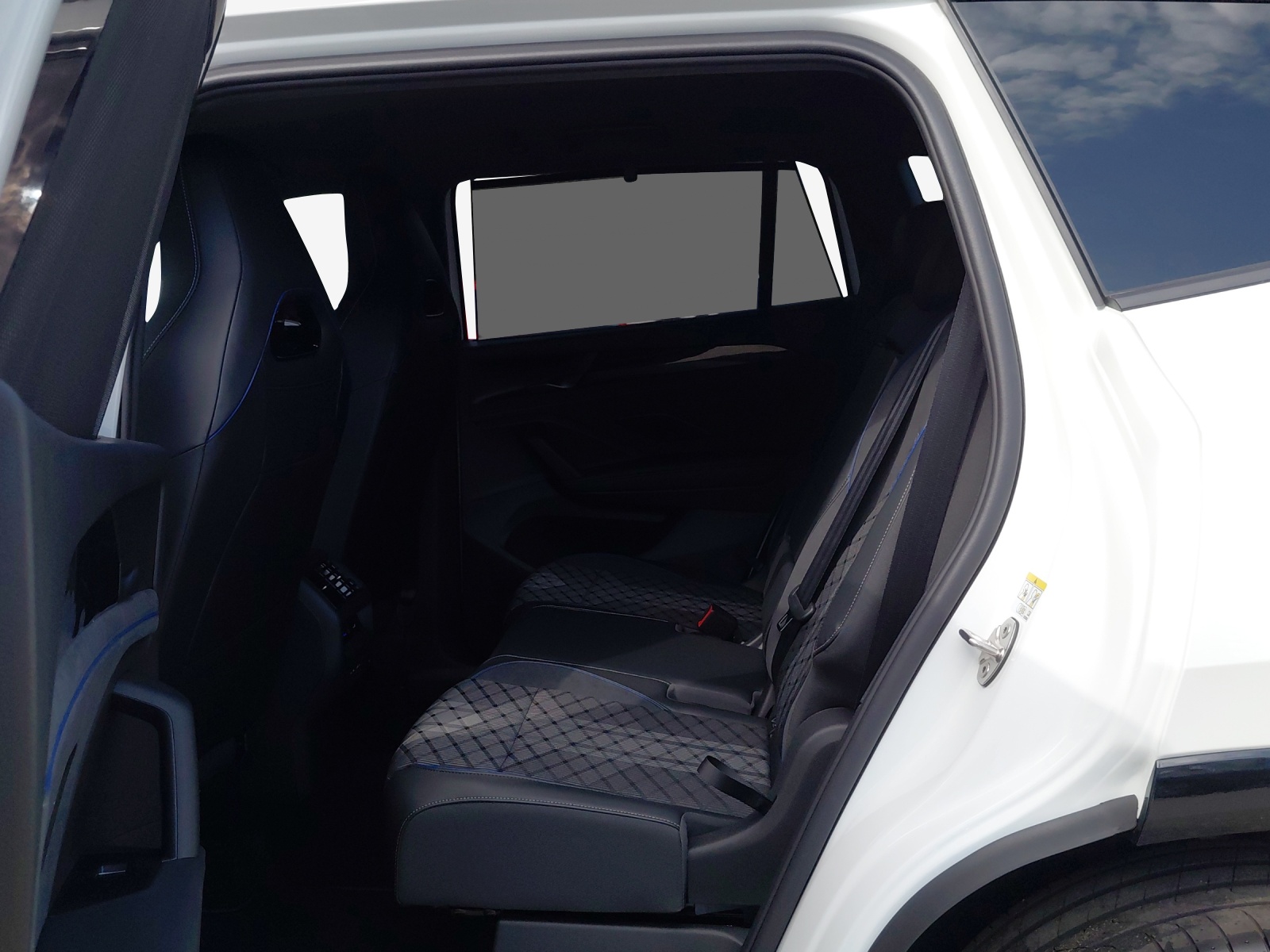 VW Tayron 2.0 TSI R-Line DSG 4Motion-image-11