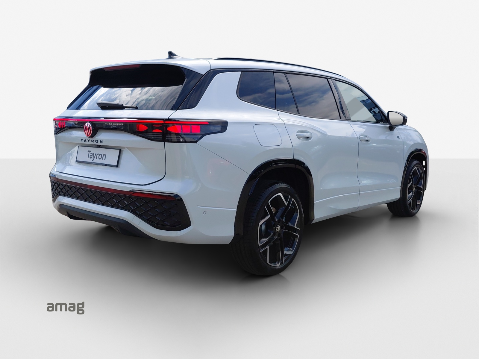 VW Tayron 2.0 TSI R-Line DSG 4Motion-image-4
