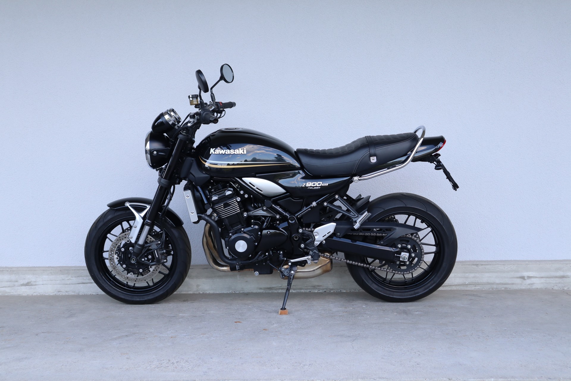 KAWASAKI Z 900 RS-image-3