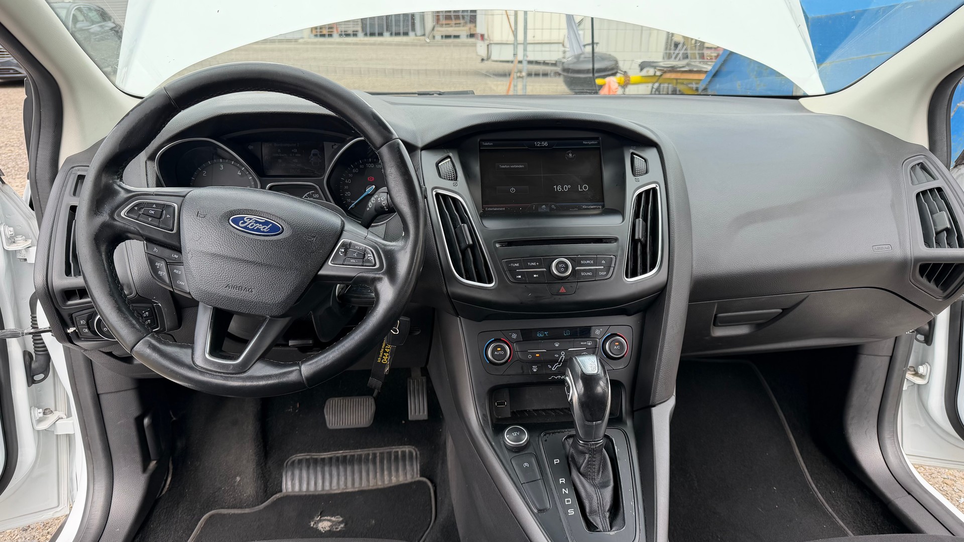FORD Focus 2.0 TDCi Titanium-image-6