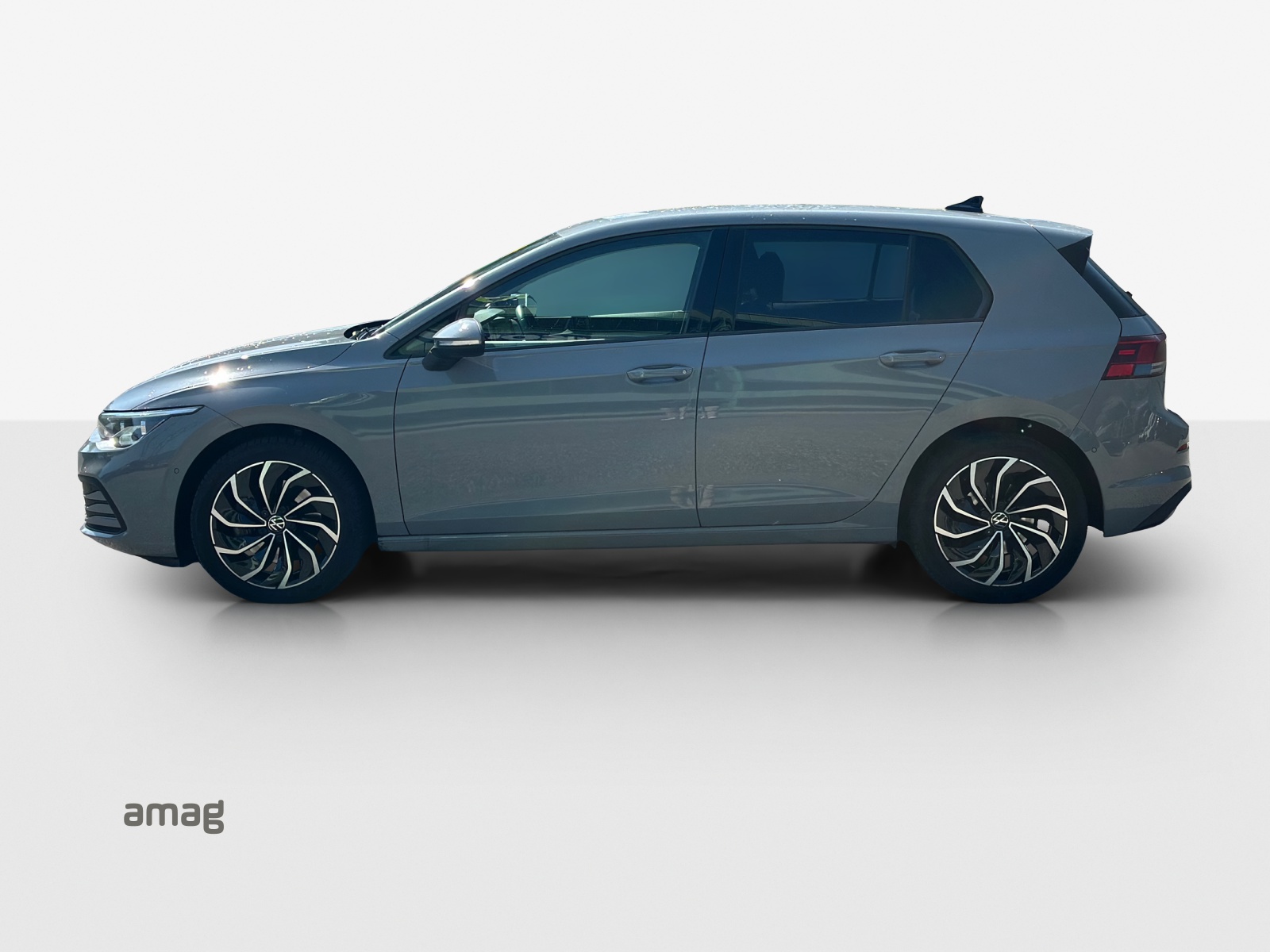 VW Golf 2.0 TDI Life DSG 4Motion-image-1