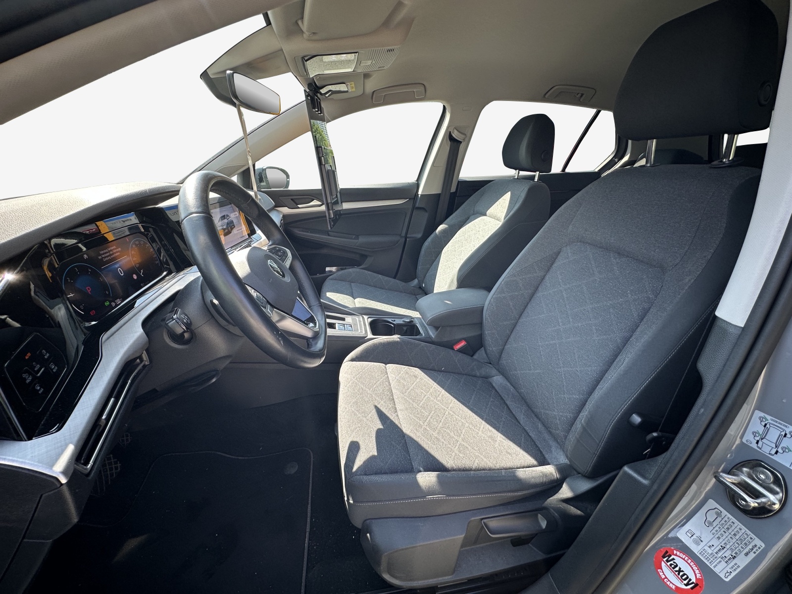 VW Golf 2.0 TDI Life DSG 4Motion-image-7